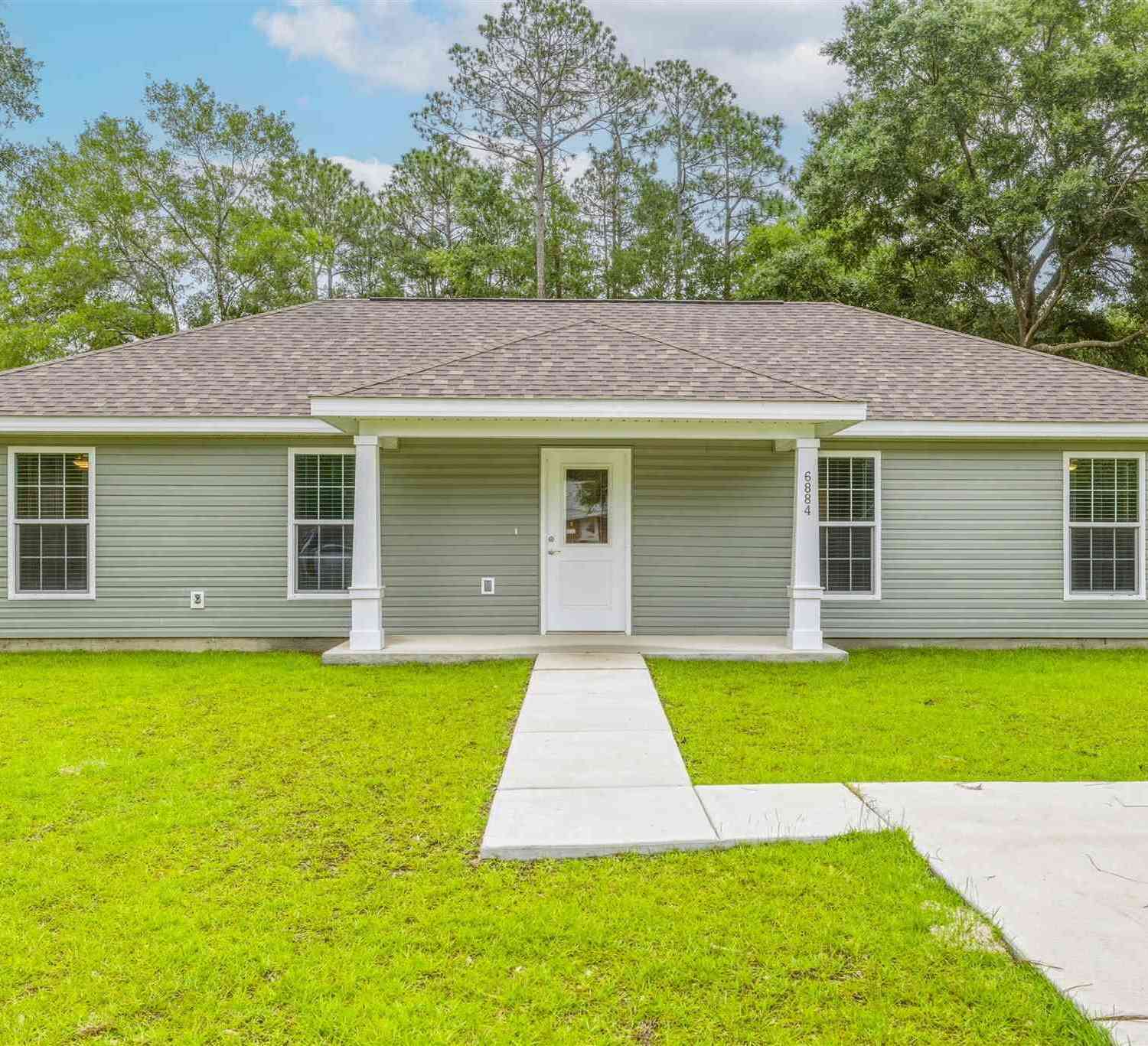 Homes For Sale - 6884 Fast Gun Ln<br/> Milton, FL 32570