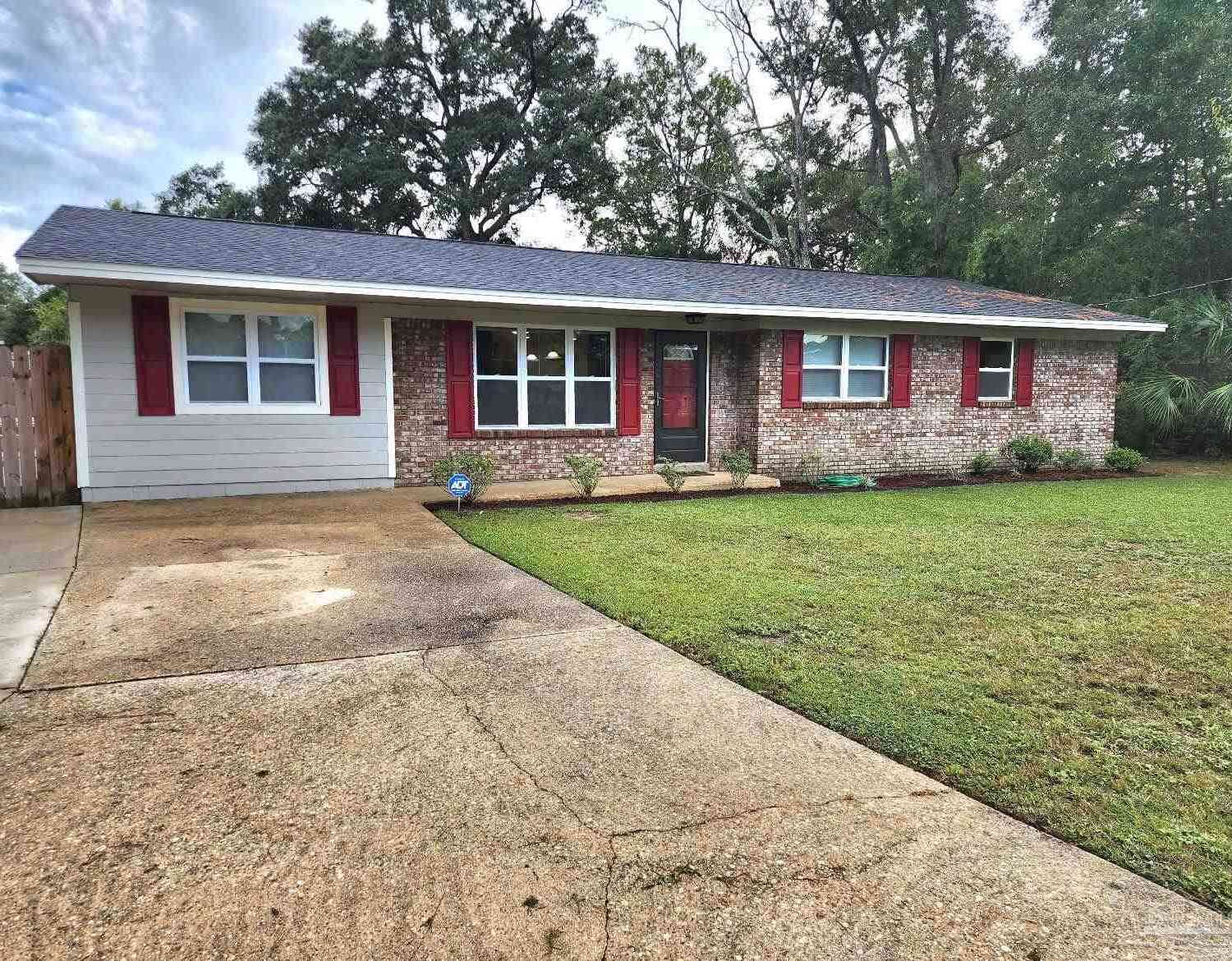 Homes For Rent - 2315 Reva Cir<br/> Pensacola, FL 32526