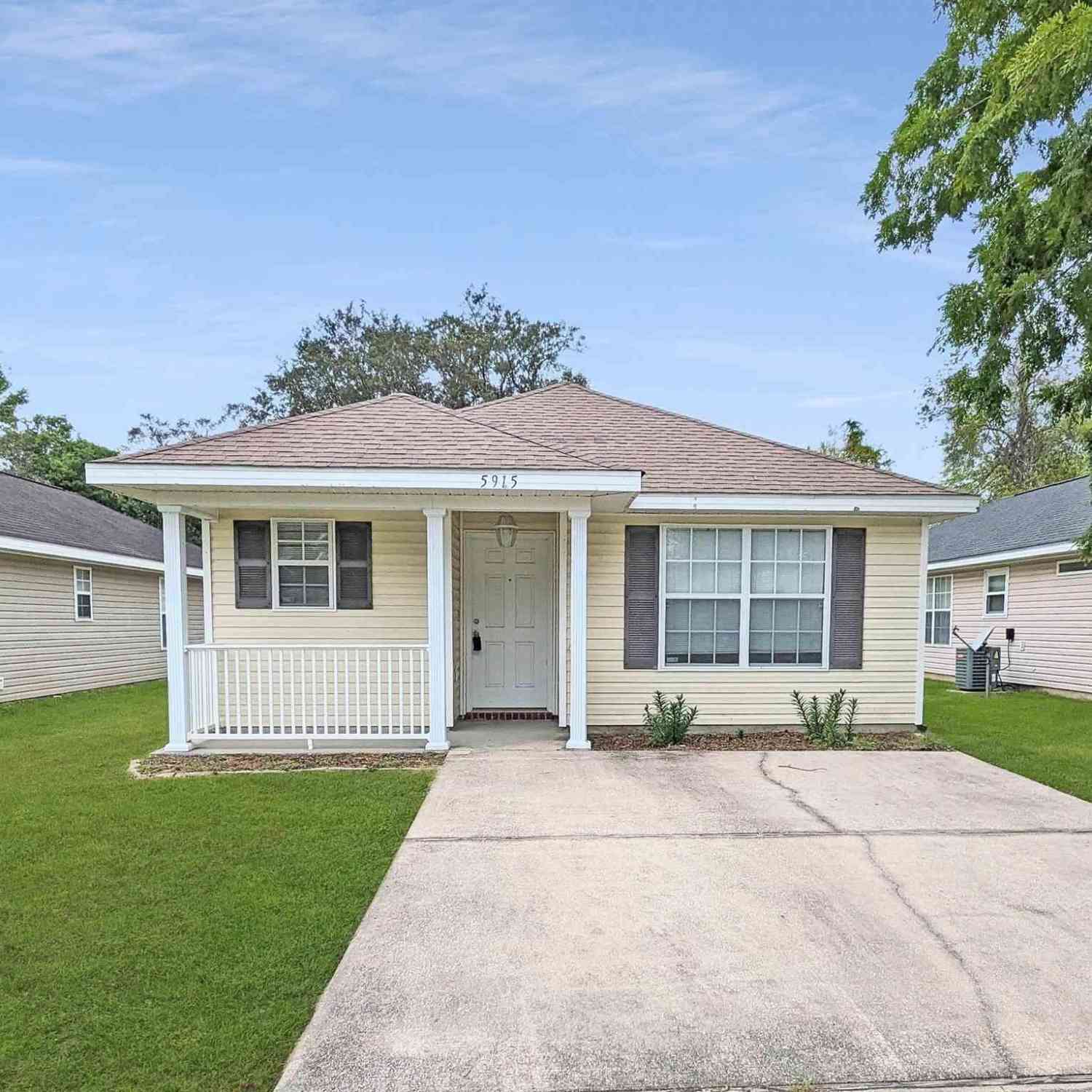 Homes For Rent - 5915 Bilek Dr<br/> Pensacola, FL 32526