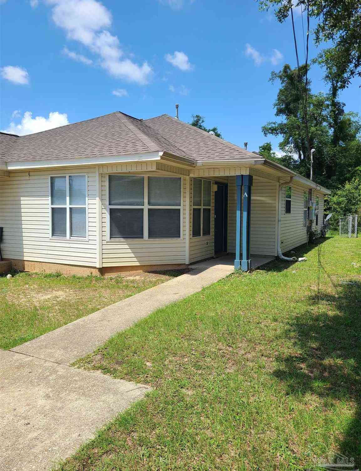 Homes For Rent - 465 S L St #A<br/> Pensacola, FL 32502
