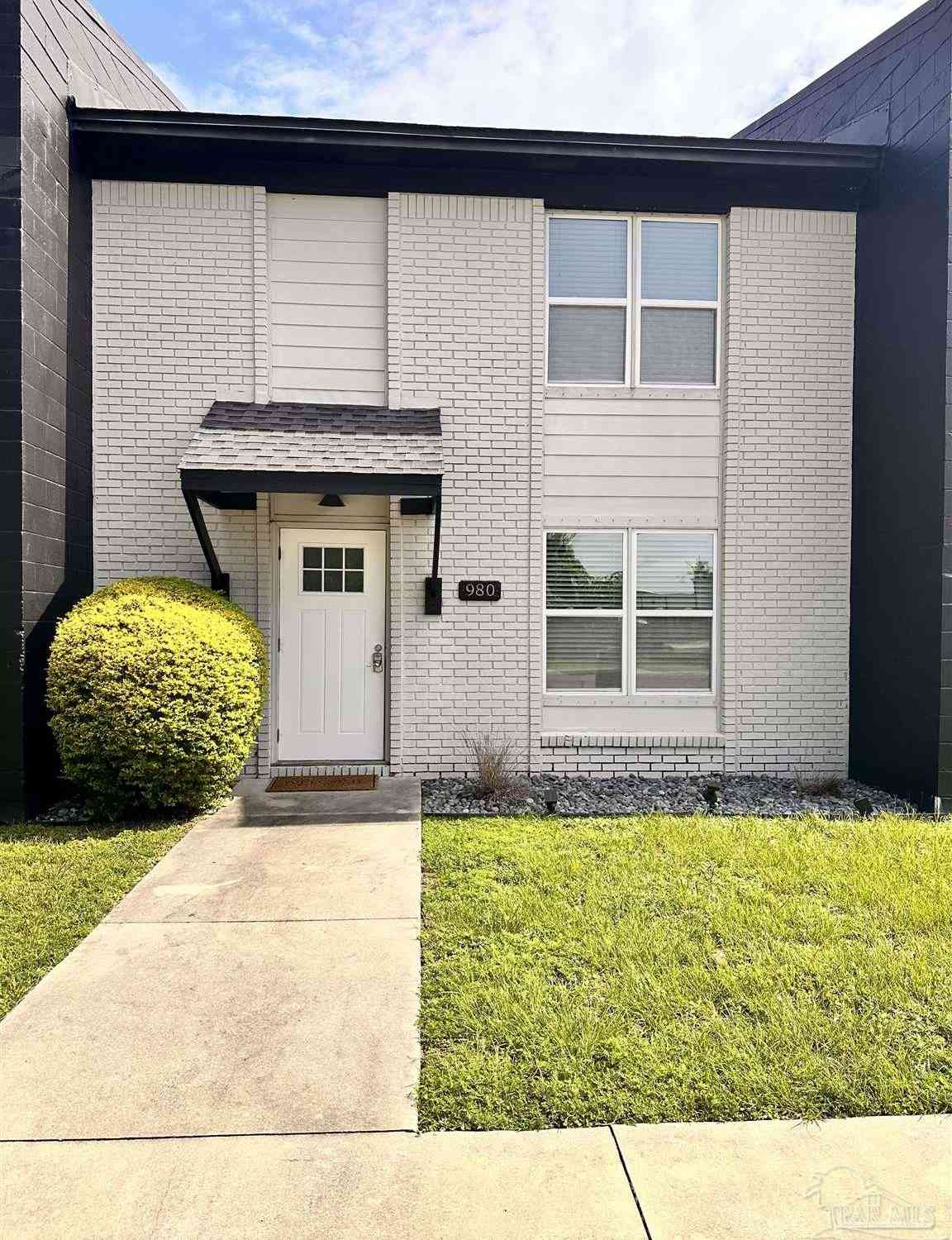 Homes For Rent - 980 Zarragossa St<br/> Pensacola, FL 32502