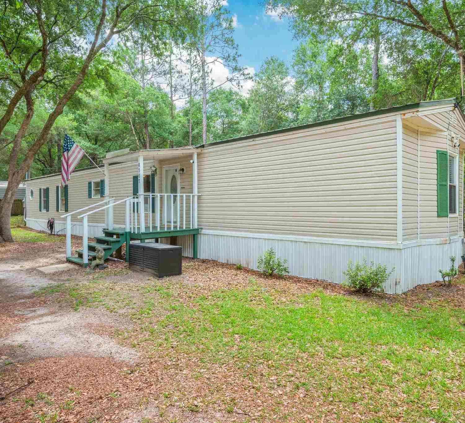 Homes For Sale - 8707 John Hamm Rd<br/> Milton, FL 32583
