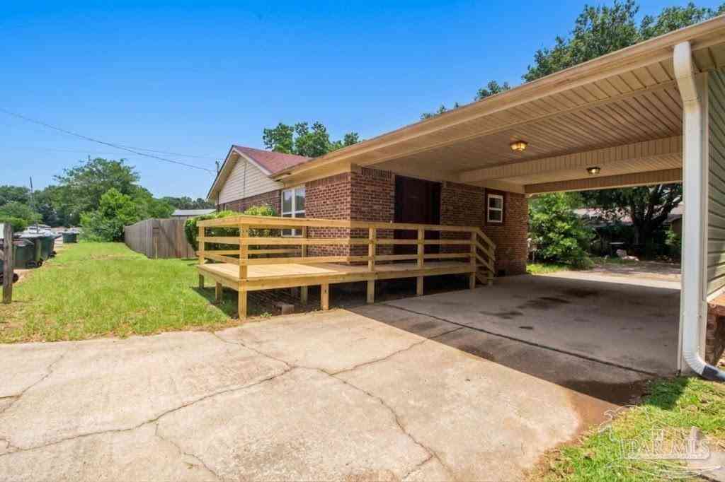 Homes For Rent - 4630 Bellview Ave #B<br/> Pensacola, FL 32526