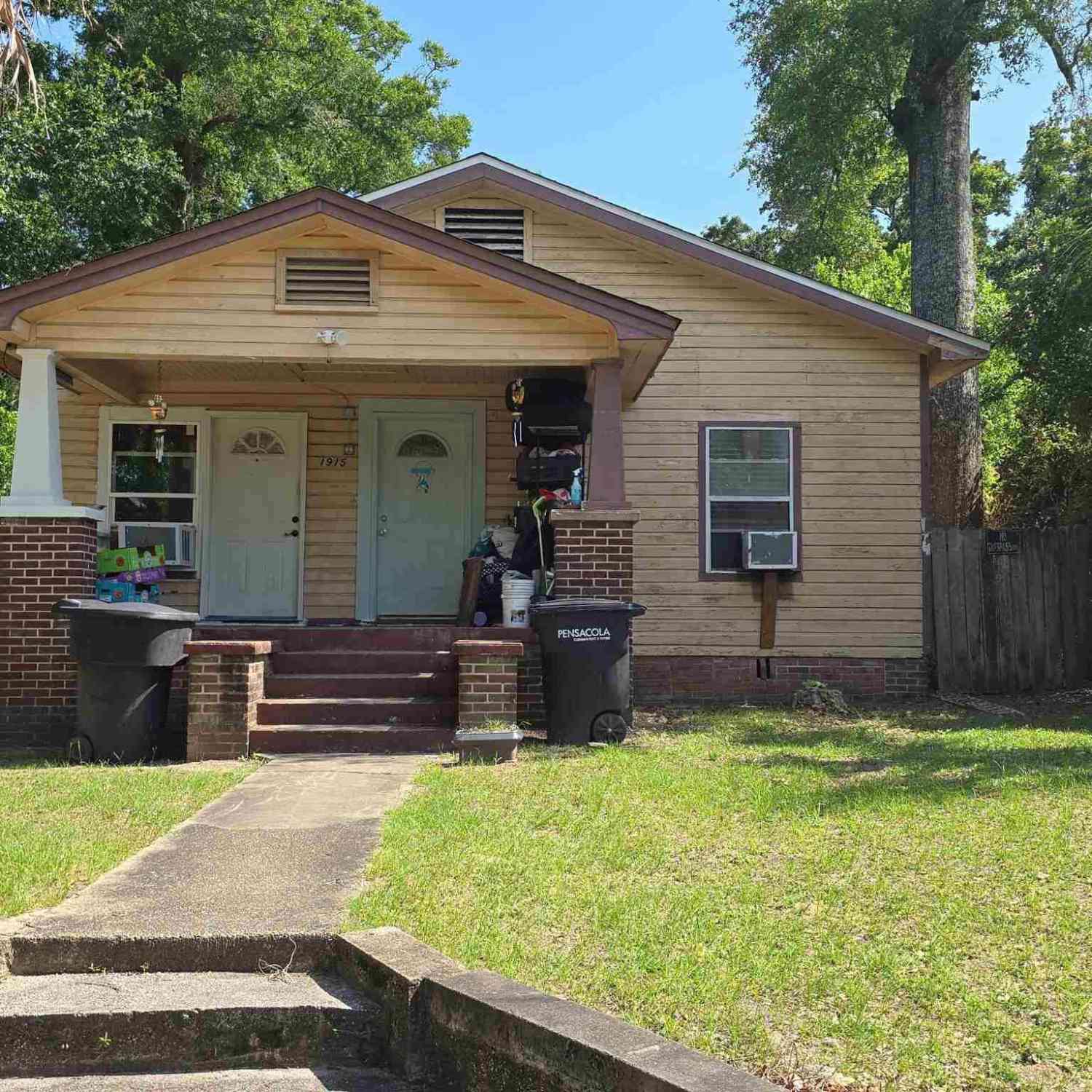 Multifamily For Rent - 1915 W Gadsden St<br/> Pensacola, FL 32501