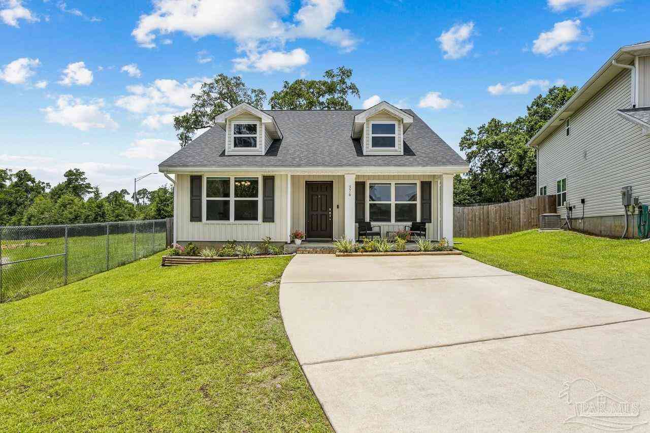 Homes For Sale - 376 Hilburn Ln<br/> Pensacola, FL 32504
