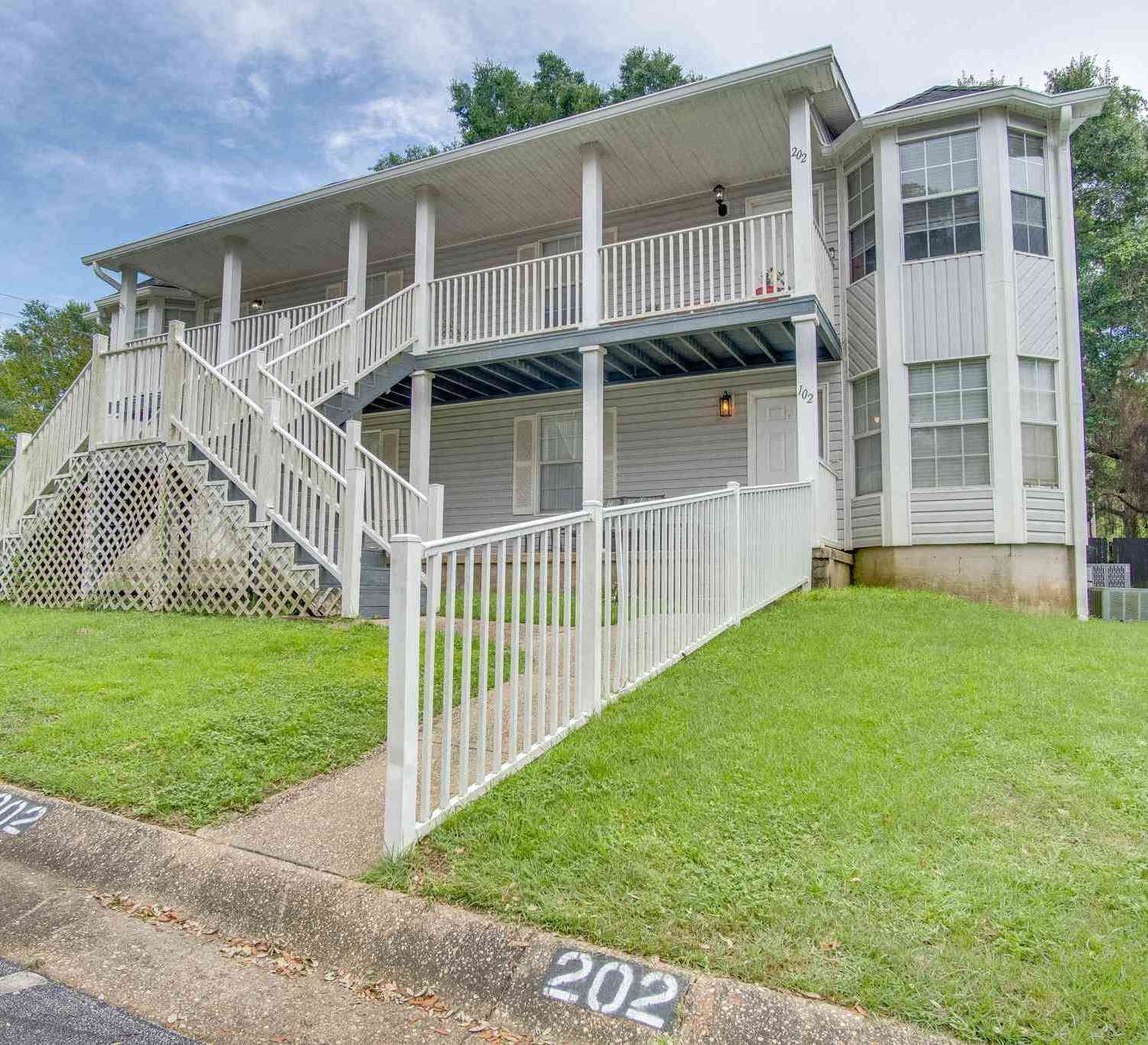 Homes For Sale - 1500 E Johnson Ave #102<br/> Pensacola, FL 32514