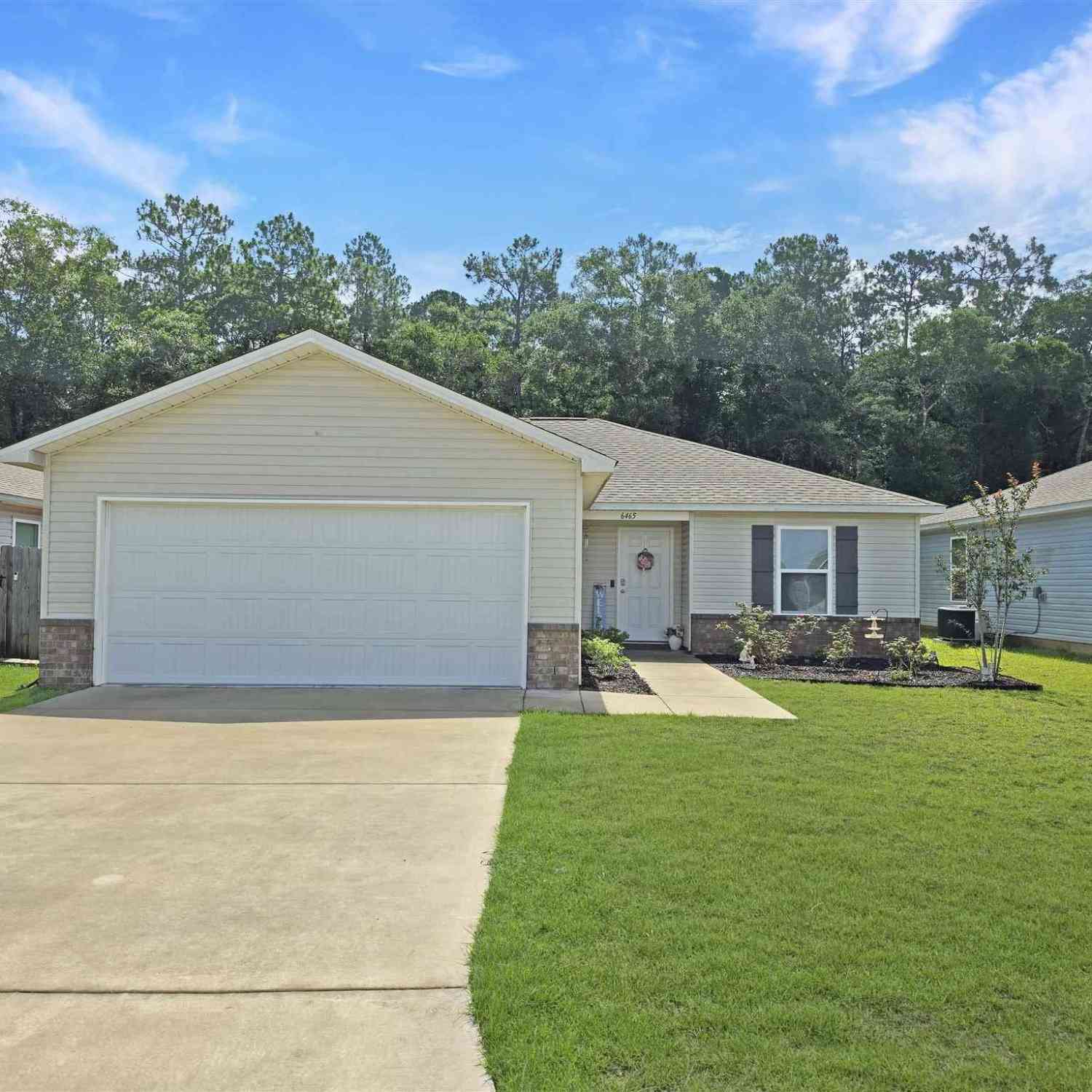 Homes For Rent - 6465 June Bug Dr<br/> Milton, FL 32583
