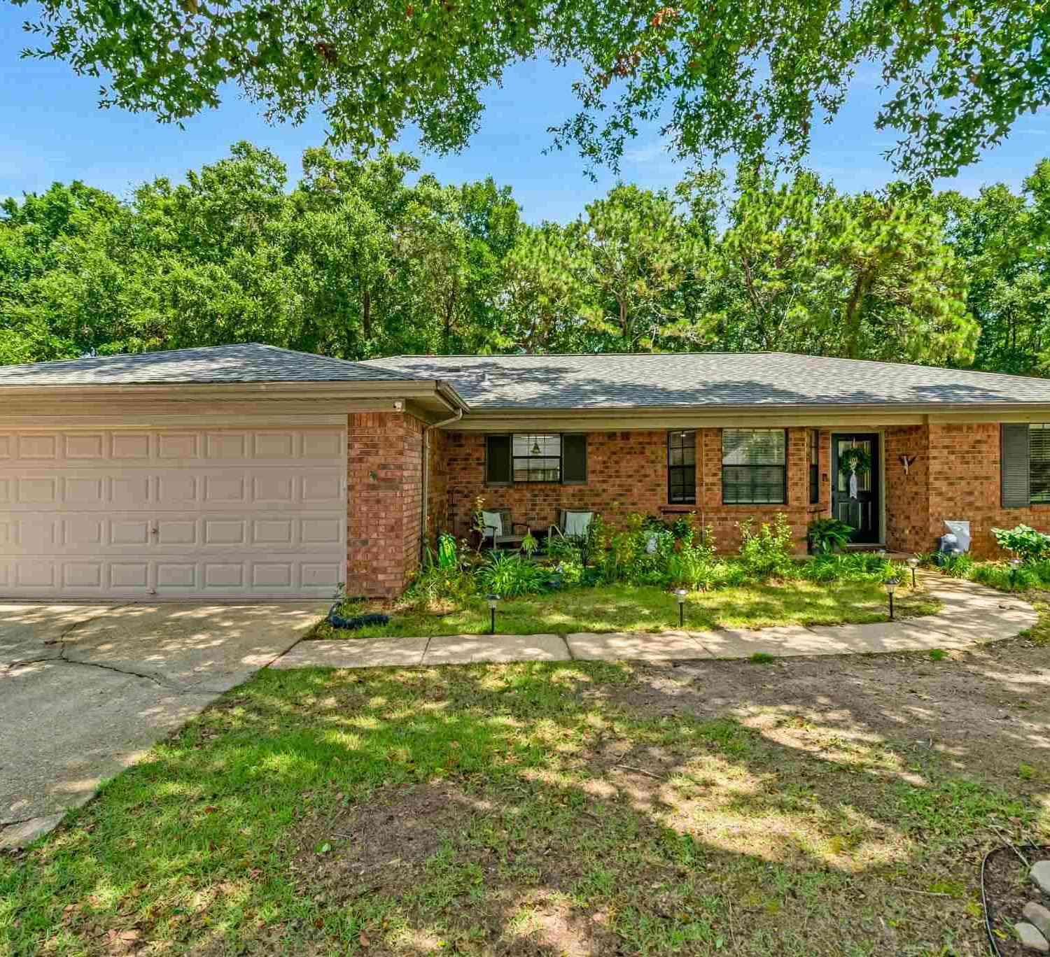Homes For Sale - 5180 Flax Rd<br/> Pensacola, FL 32504