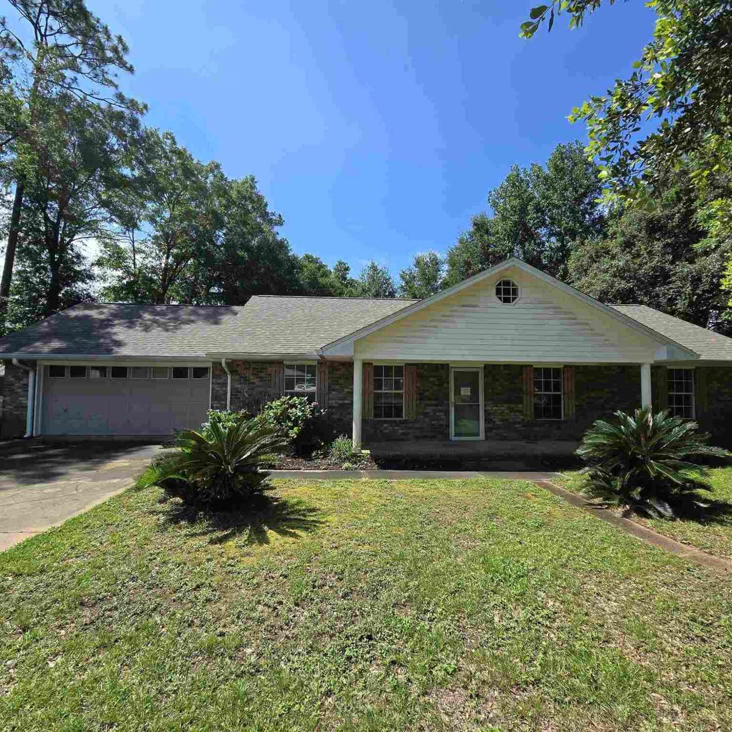 Homes For Sale - 5783 Kabel Dr<br/> Milton, FL 32570
