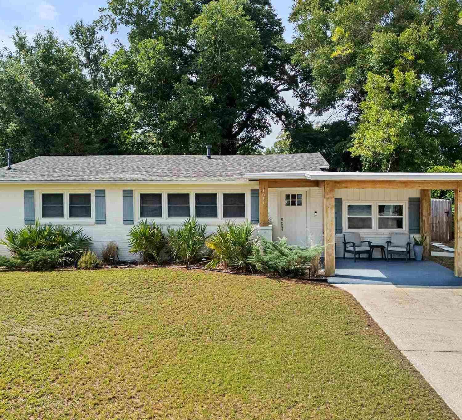 Homes For Sale - 1611 Anderson St<br/> Pensacola, FL 32503