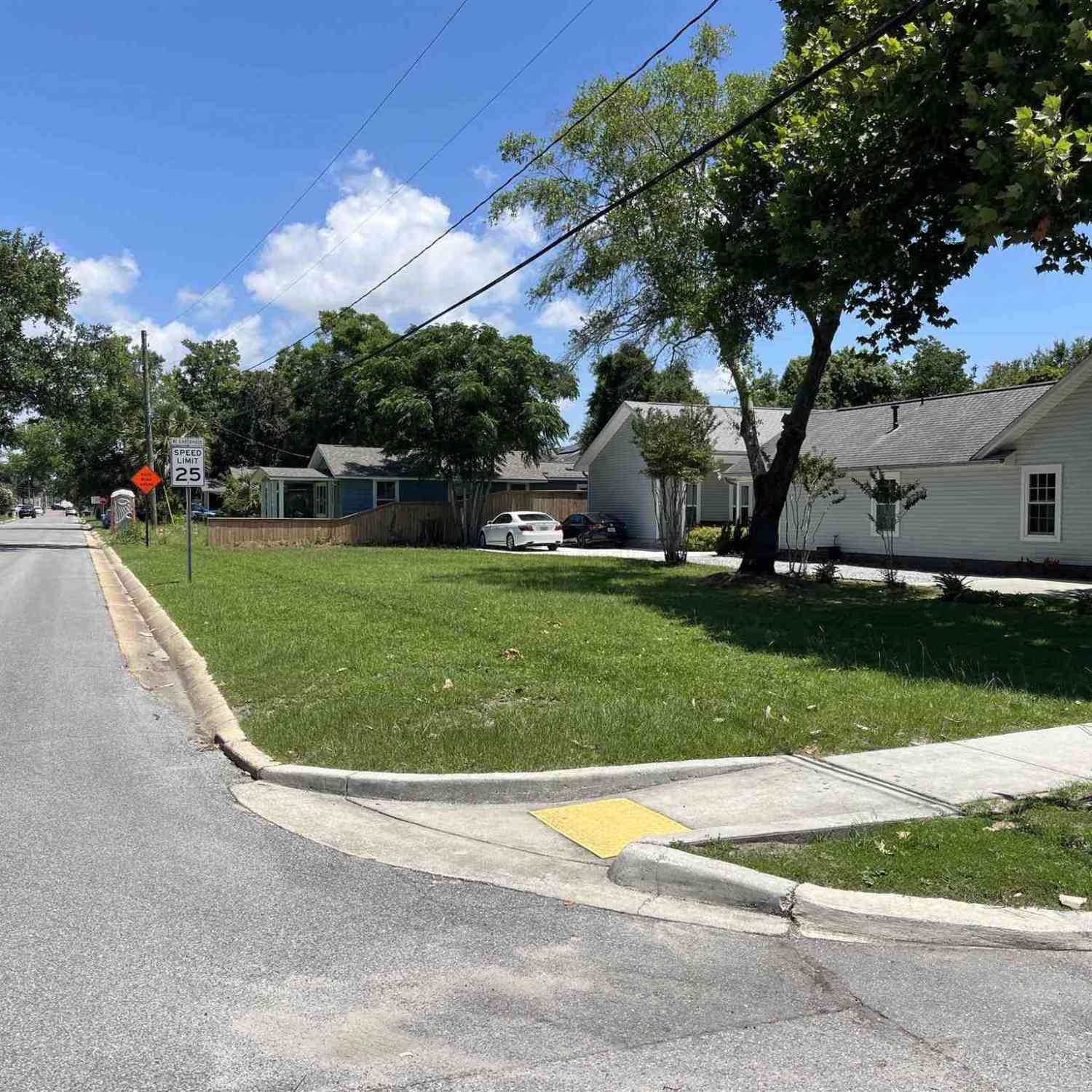 Vacant Land For Sale - 1024 W Government St<br/> Pensacola, FL 32502