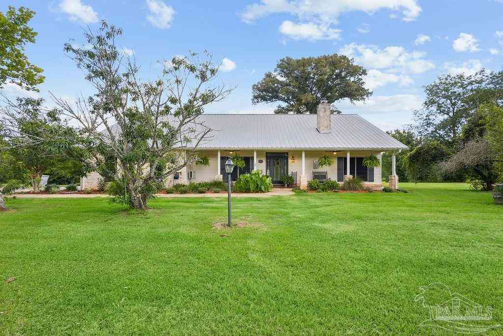 Homes For Sale - 4153 Heltons Way<br/> Jay, FL 32565