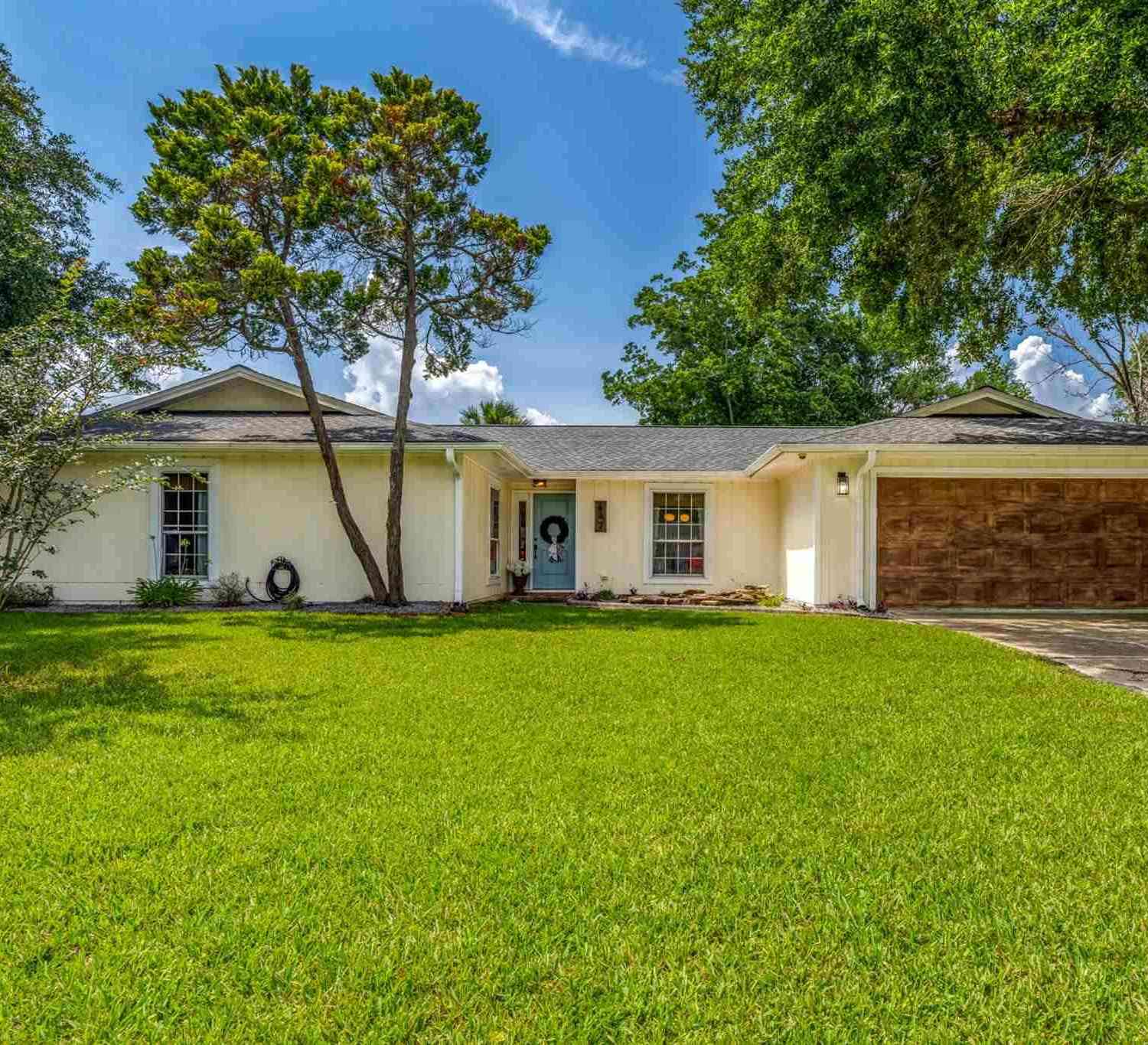 Homes For Sale - 442 Belle Chasse Ct<br/> Pensacola, FL 32506