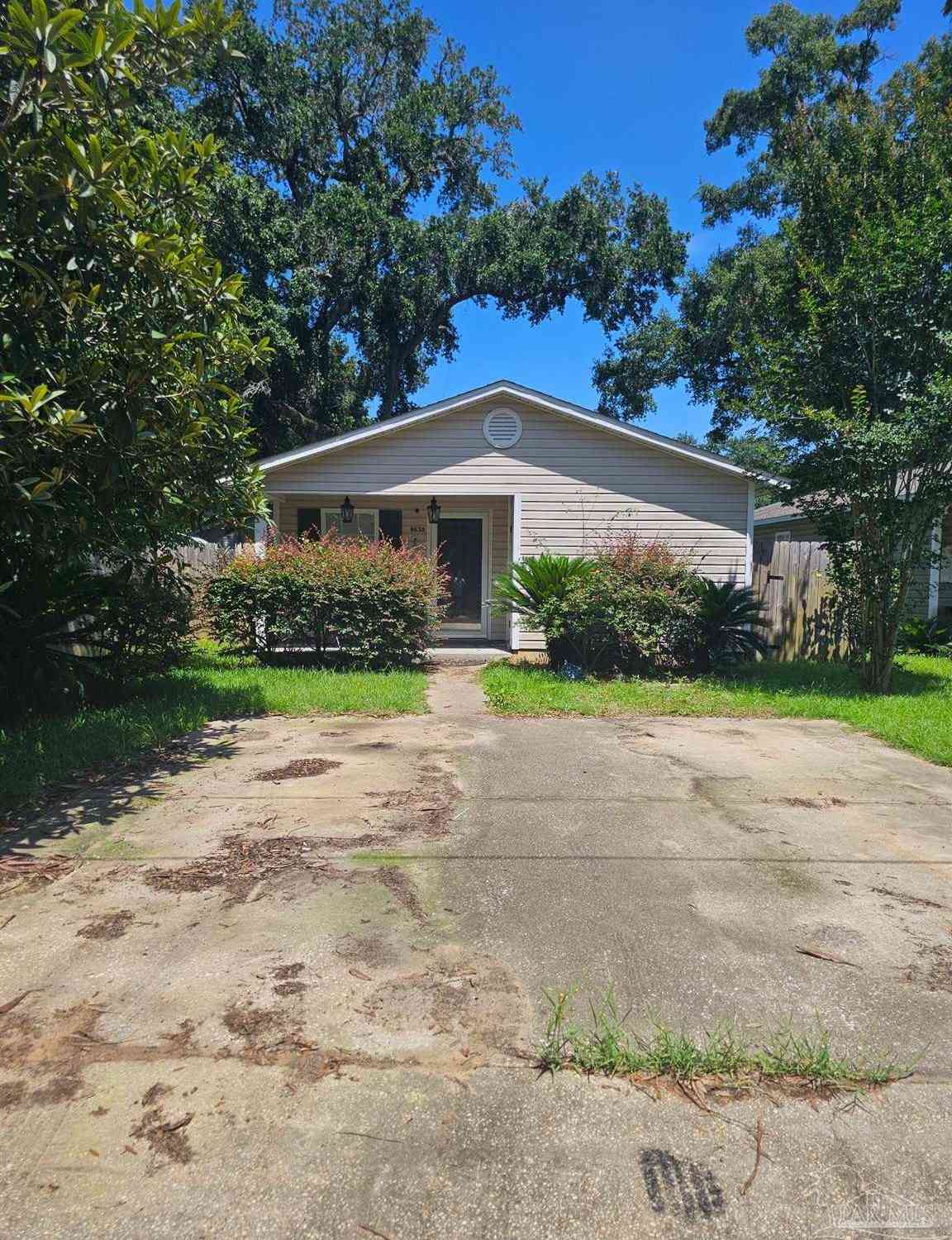 Homes For Sale - 8630 Doris Ave<br/> Pensacola, FL 32534