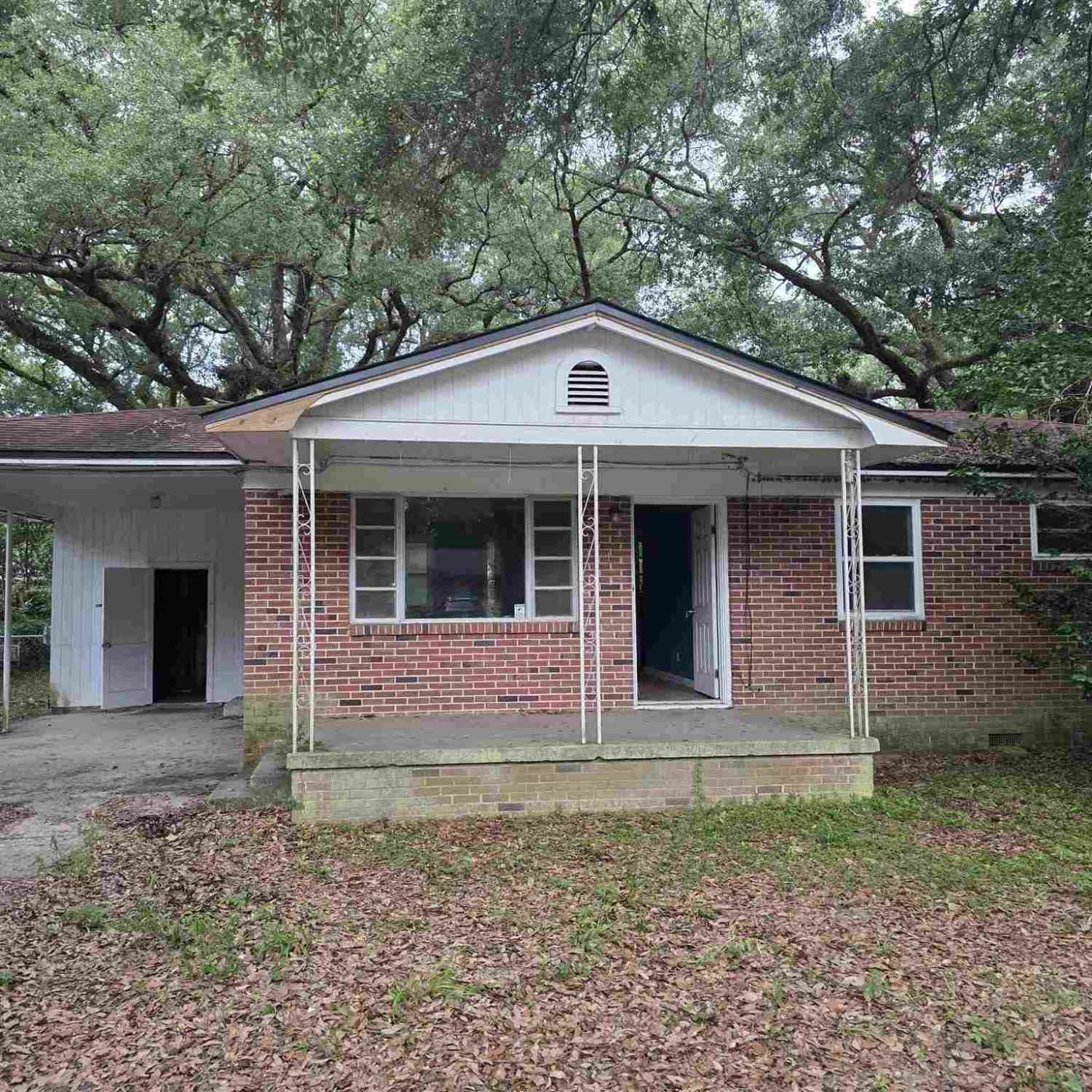 Homes For Sale - 5843 Sanders Ave<br/> Pensacola, FL 32504