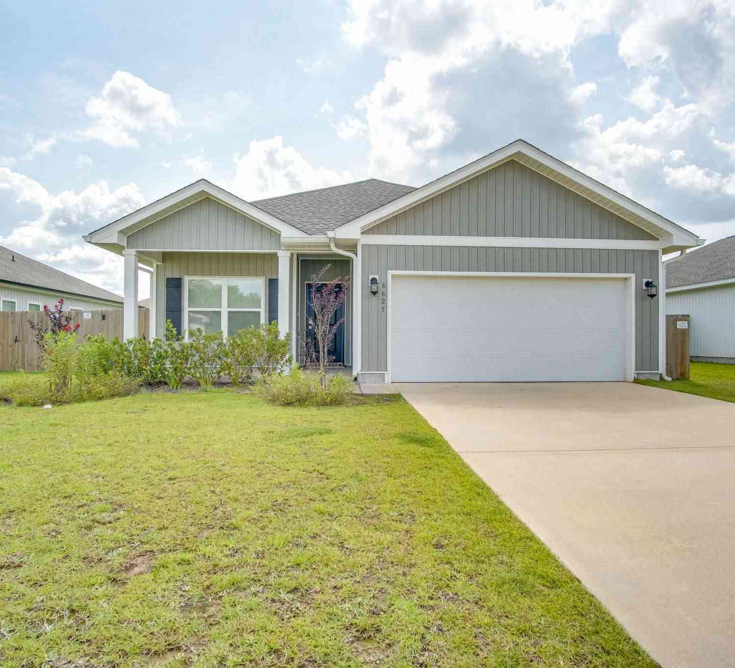 Homes For Rent - 6625 Sun Tree Cir<br/> Pensacola, FL 32526