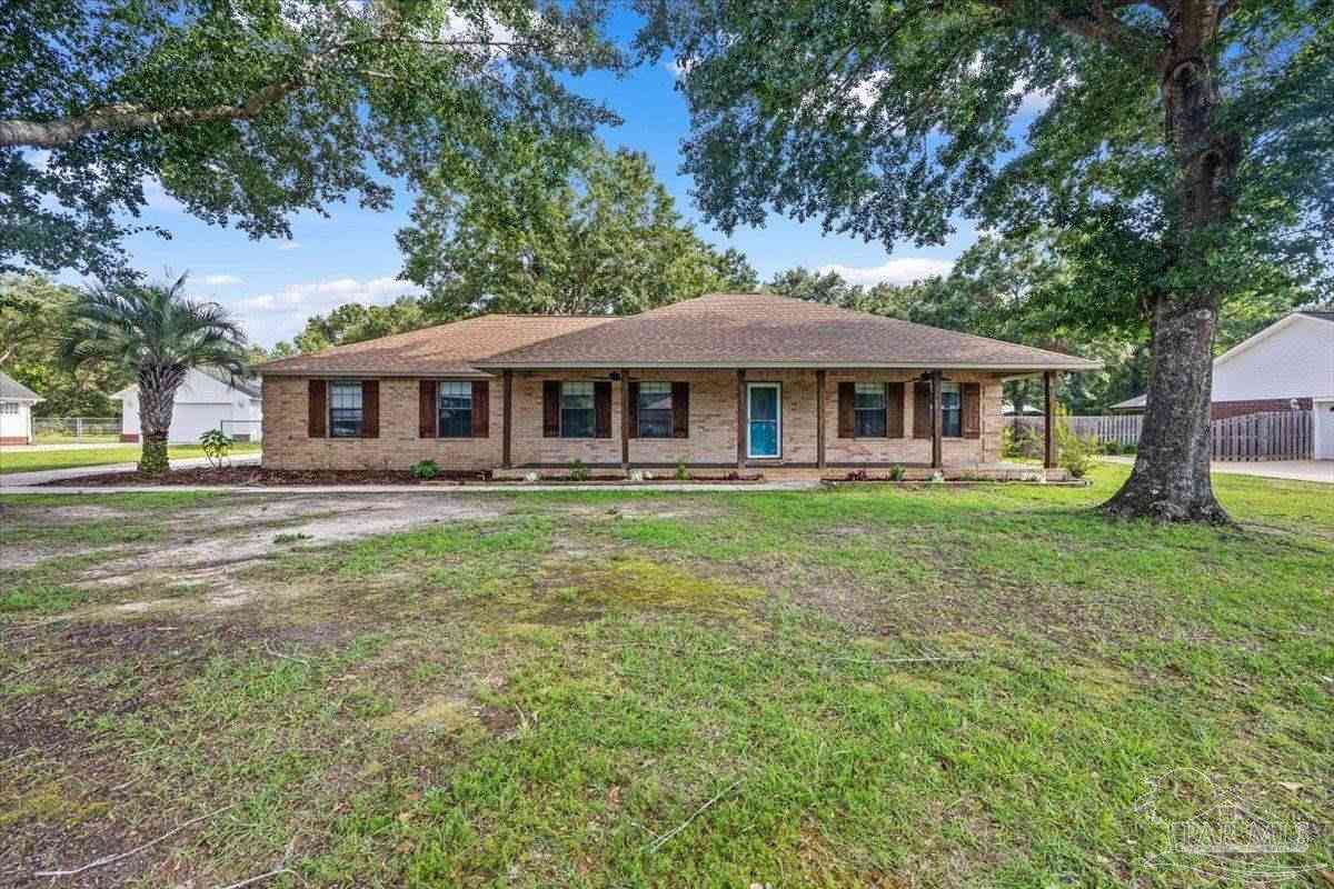 Homes For Sale - 5245 Morgan Ridge Dr<br/> Milton, FL 32570