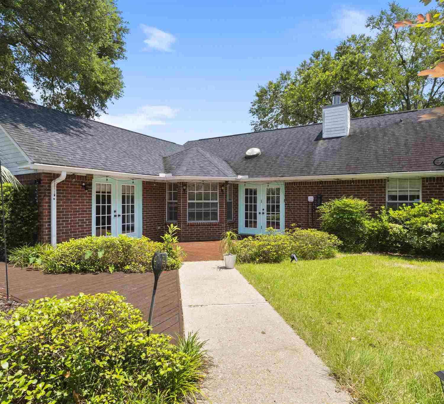 Homes For Sale - 2778 Chickering Rd<br/> Pensacola, FL 32514
