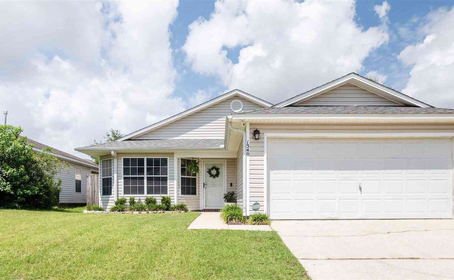 Homes For Sale - 1540 Galvin Ave<br/> Pensacola, FL 32526