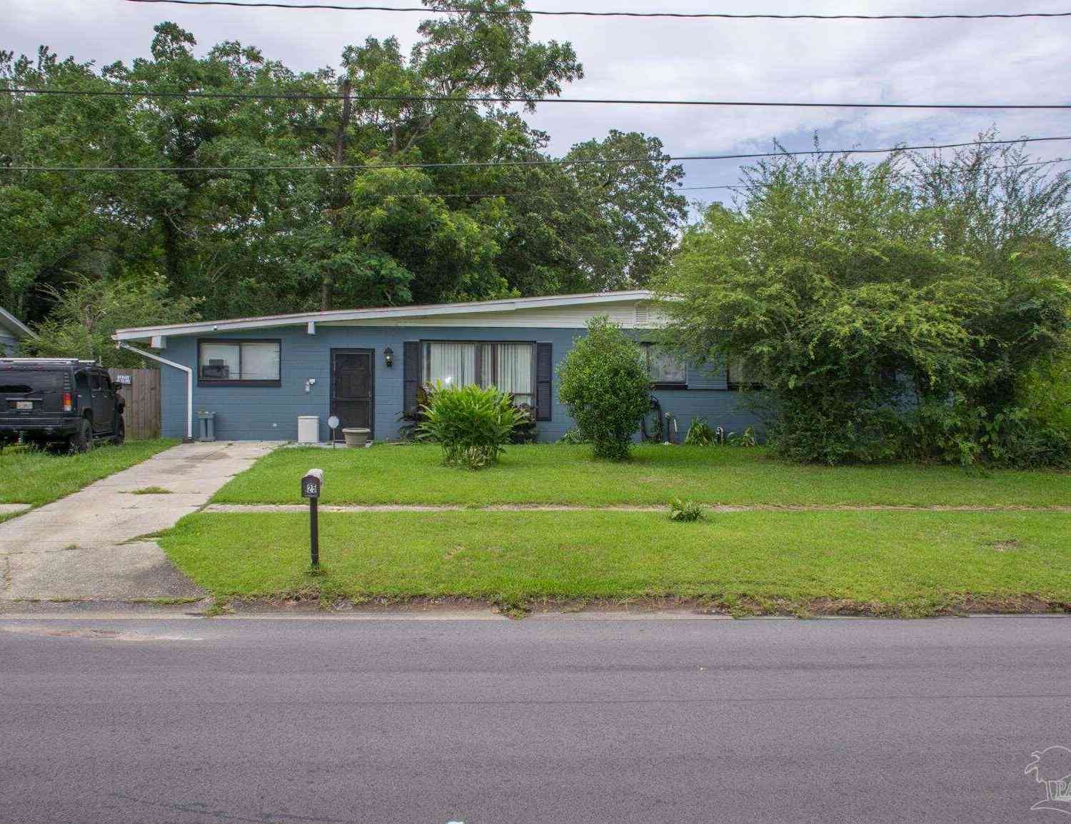 Homes For Sale - 25 Gamwell Rd<br/> Pensacola, FL 32506