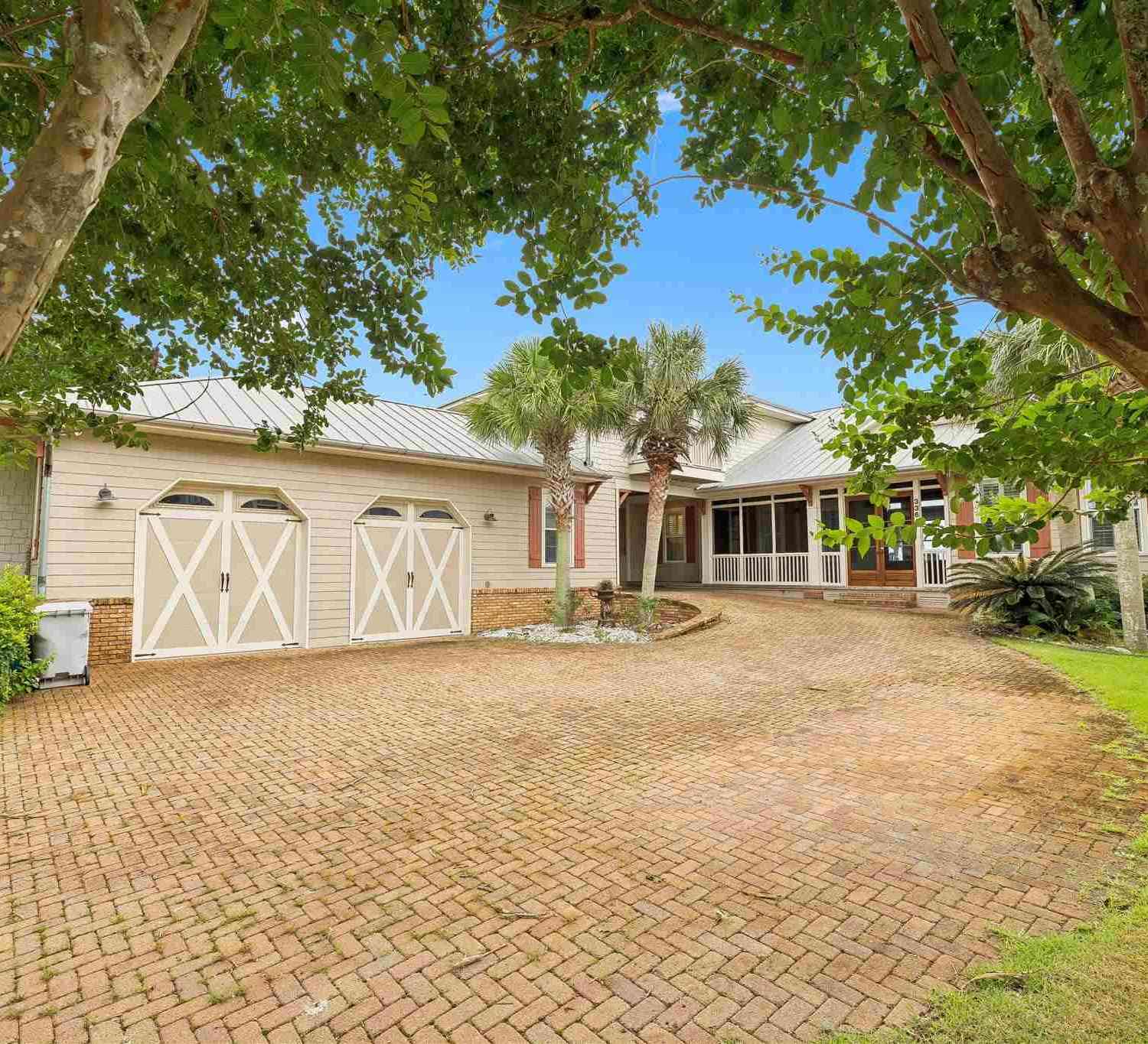 Homes For Sale - 3361 Edgewater Dr<br/> Gulf Breeze, FL 32563