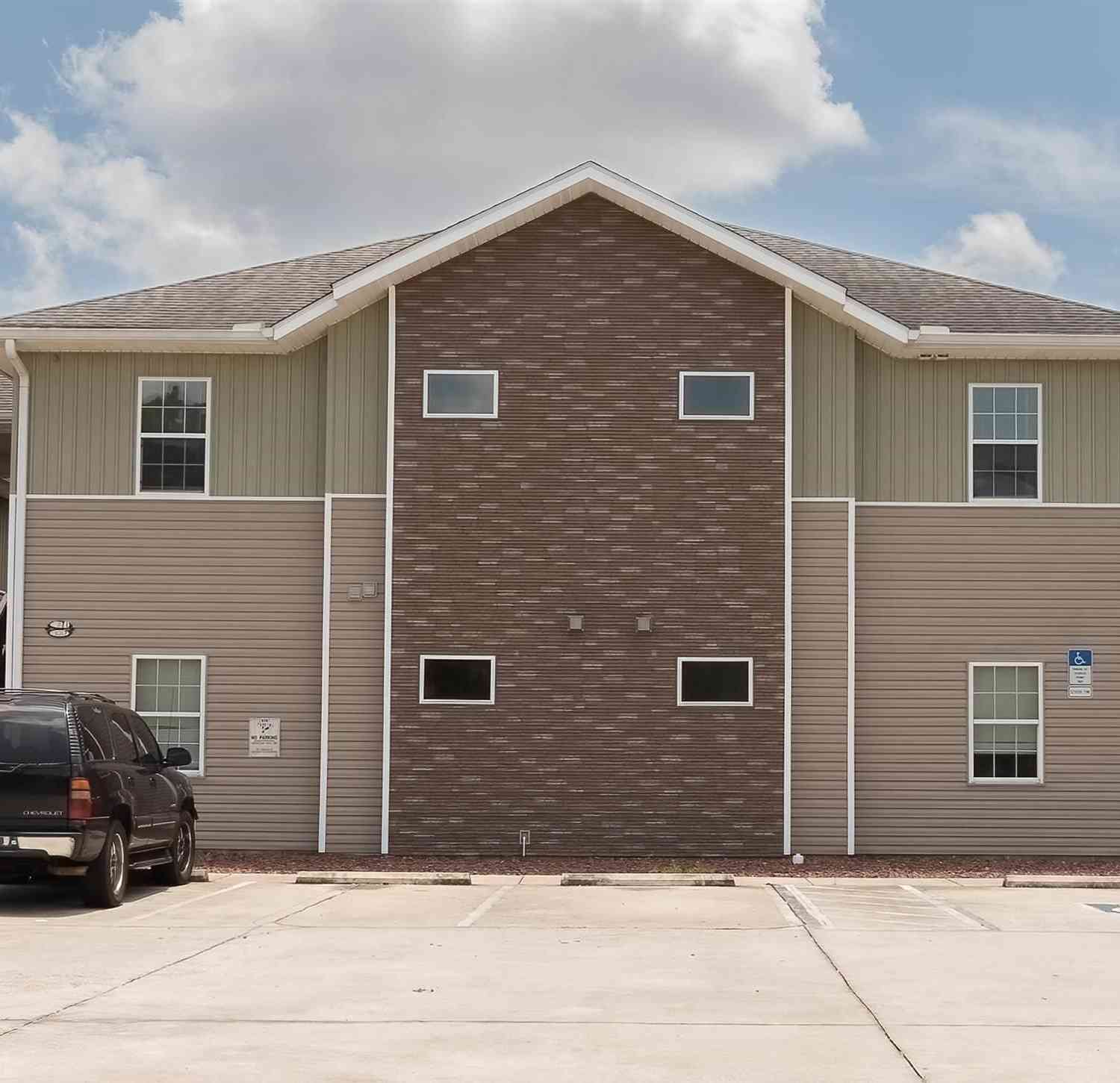 Homes For Rent - 7071 Lake Joanne Dr #2D<br/> Pensacola, FL 32506