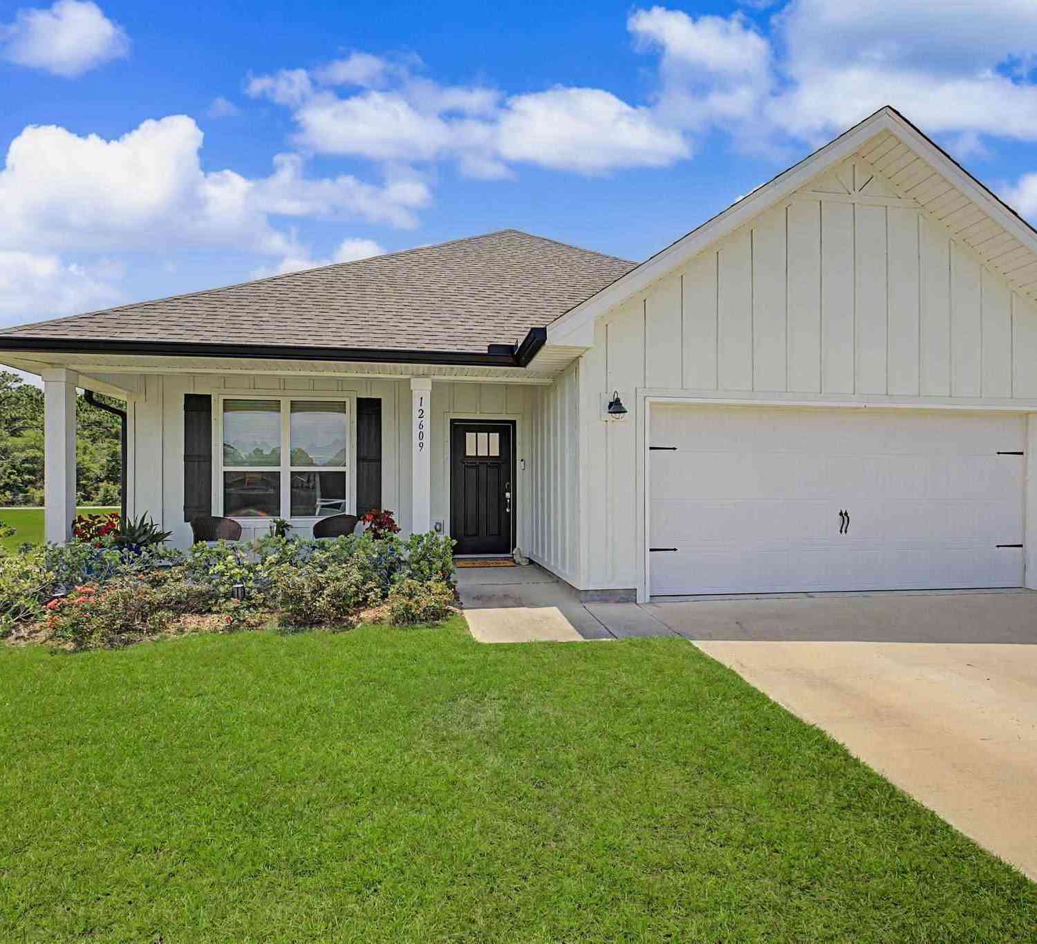 Homes For Sale - 12609 Windsor Dr<br/> Pensacola, FL 32506