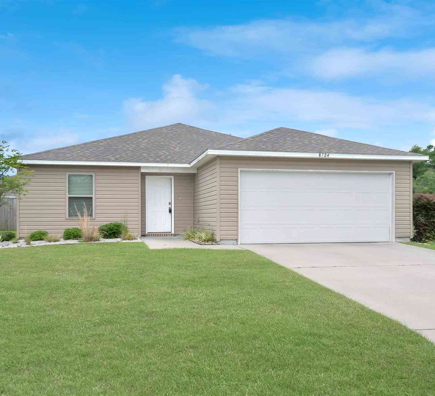 Homes For Rent - 8724 Schooner Ln<br/> Pensacola, FL 32507