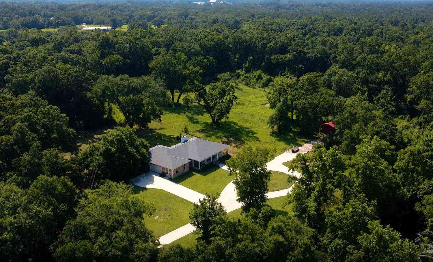 Homes For Sale - 500 Petty Dr<br/> Cantonment, FL 32533