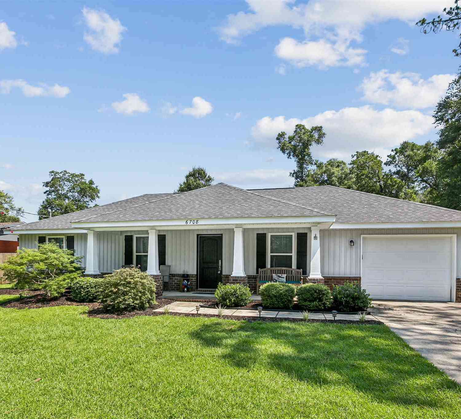 Homes For Sale - 6708 Da Lisa Rd<br/> Milton, FL 32583