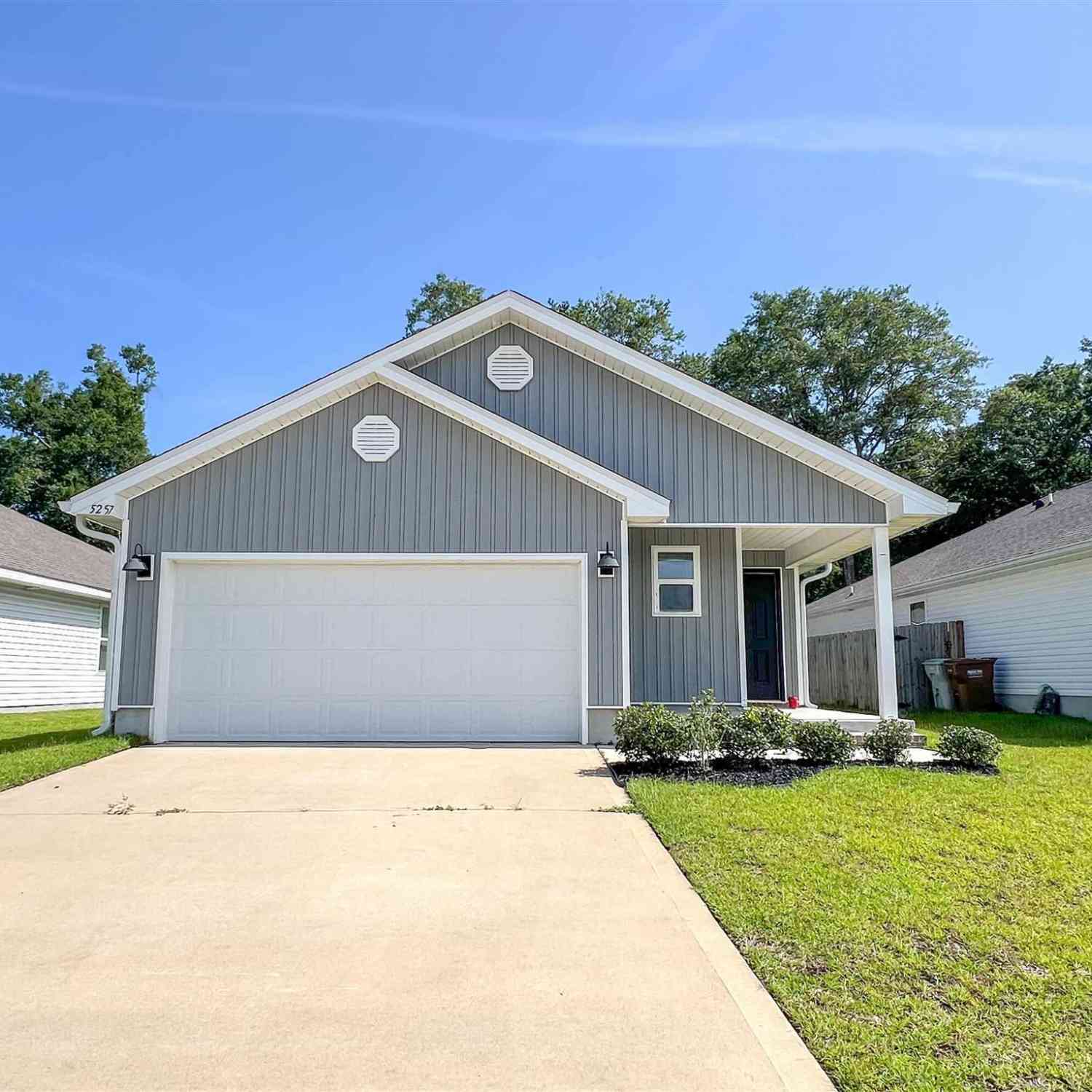 Homes For Rent - 5257 Peach Dr<br/> Pace, FL 32571