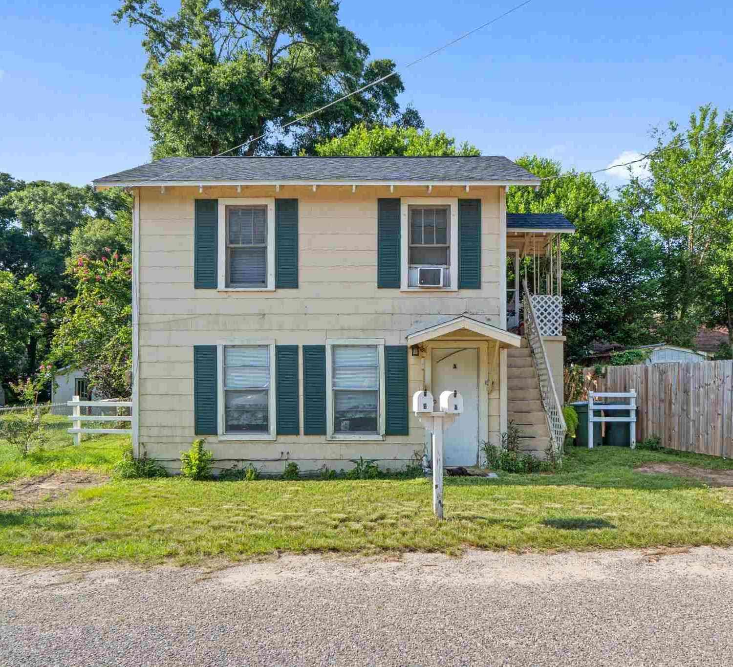 Multifamily For Sale - 4210 Gaffney St<br/> Pensacola, FL 32505