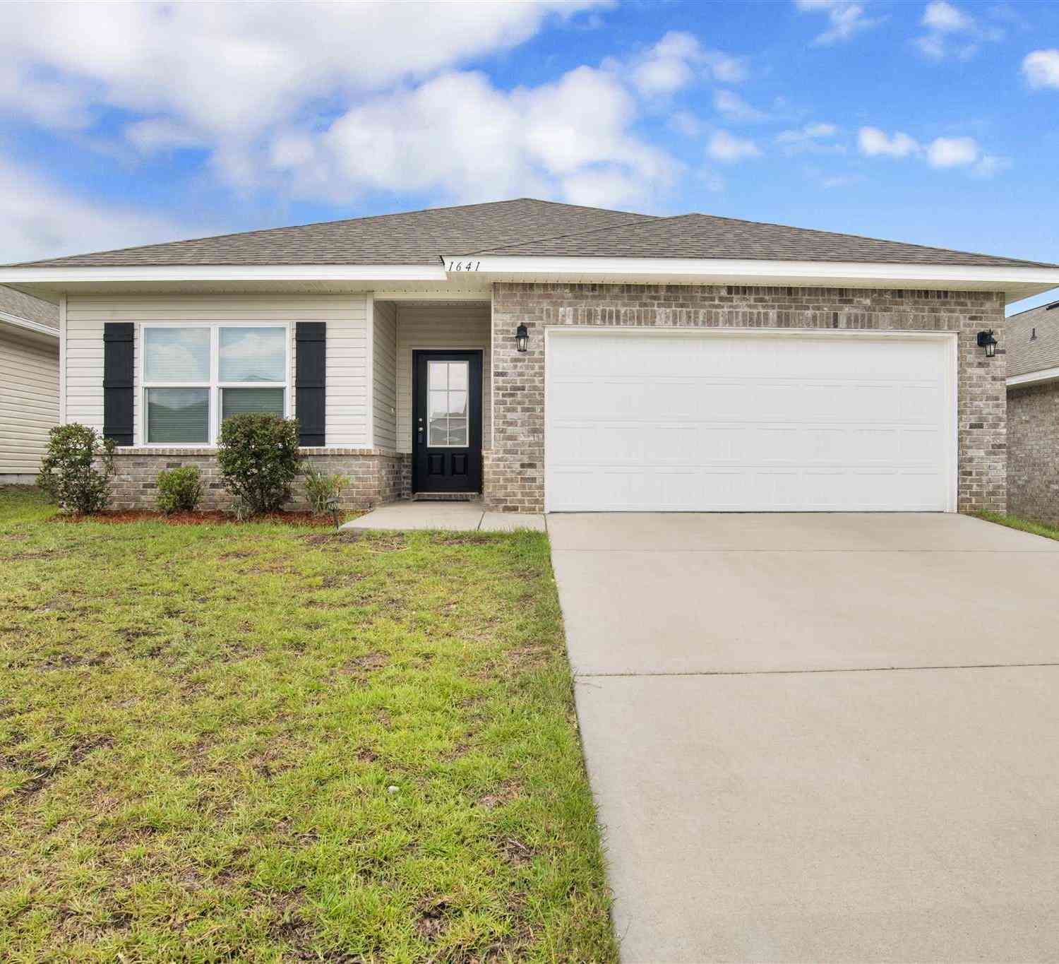 Homes For Sale - 1641 Slate Dr<br/> Cantonment, FL 32533