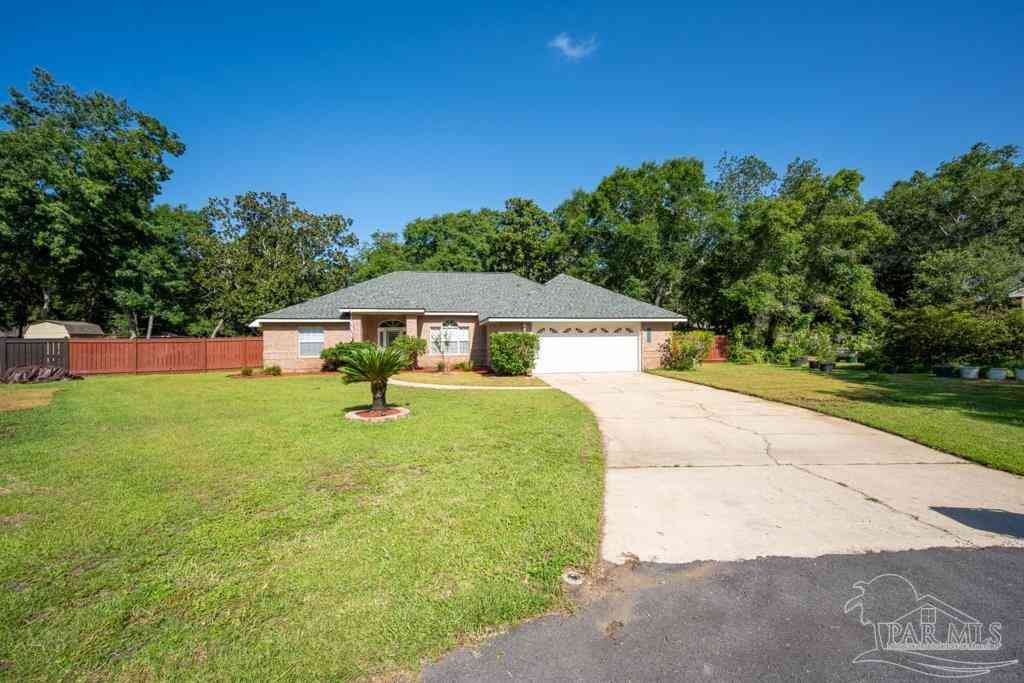 Homes For Sale - 6900 Calle De Caballero<br/> Navarre, FL 32566