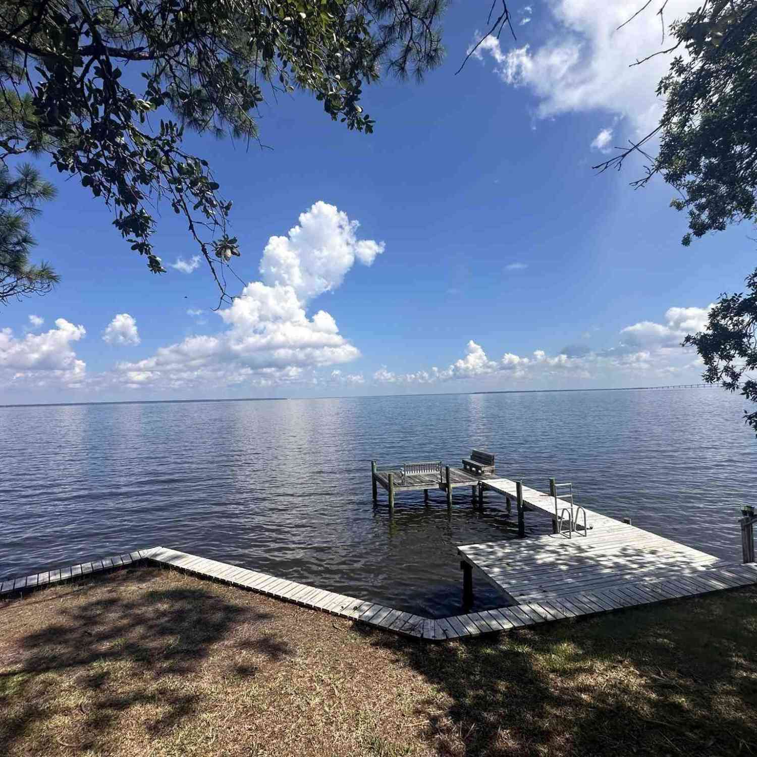Homes For Sale - 2738 Sunrunner Ln<br/> Gulf Breeze, FL 32563