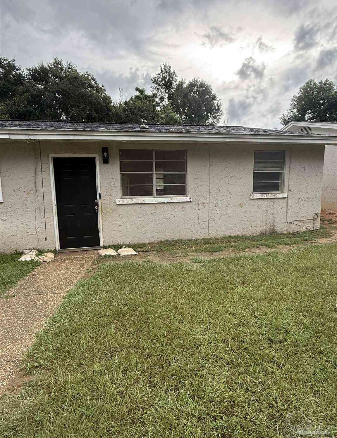 Homes For Rent - 671 E Olive Rd<br/> Pensacola, FL 32514