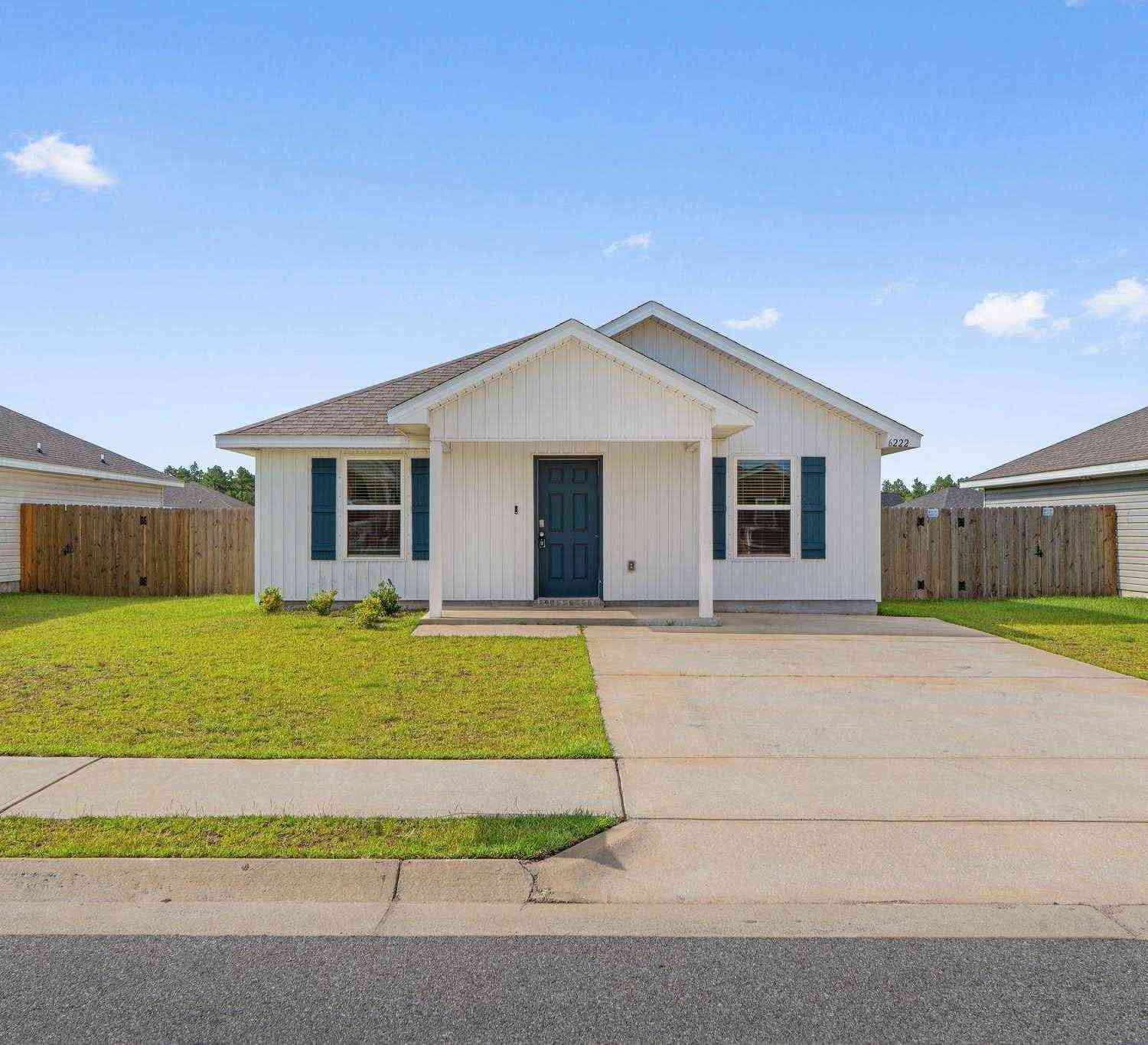 Homes For Rent - 6222 June Bug Dr<br/> Santa Rosa County, Milton, FL 32583