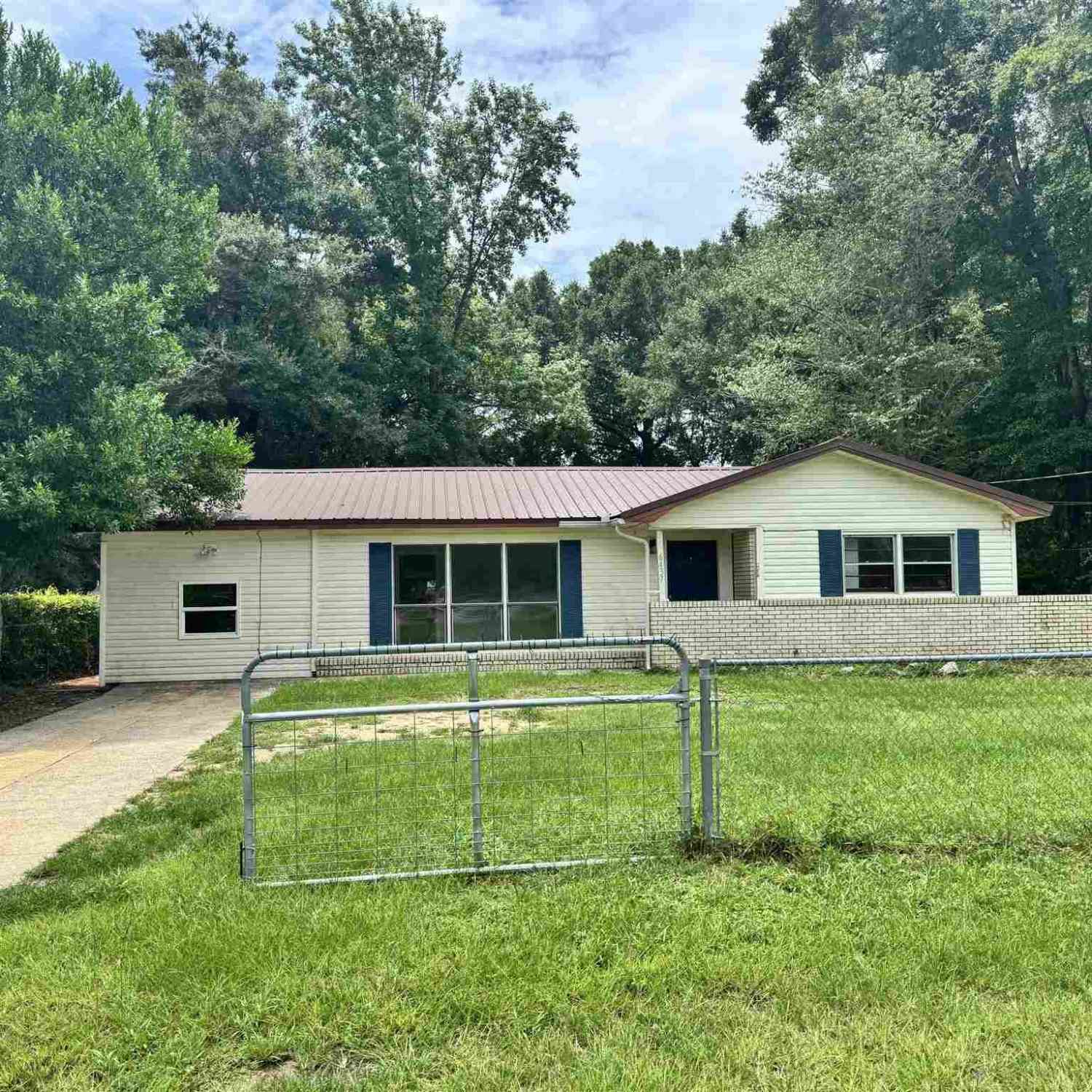 Homes For Rent - 6437 Magnolia St<br/> Santa Rosa County, Milton, FL 32570