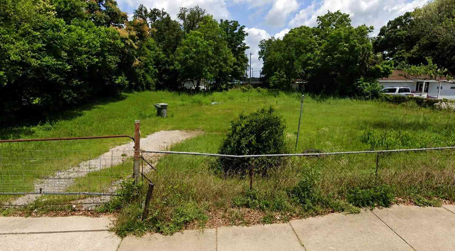 Vacant Land For Sale - 512 Massachusetts Ave<br/> Pensacola, FL 32505