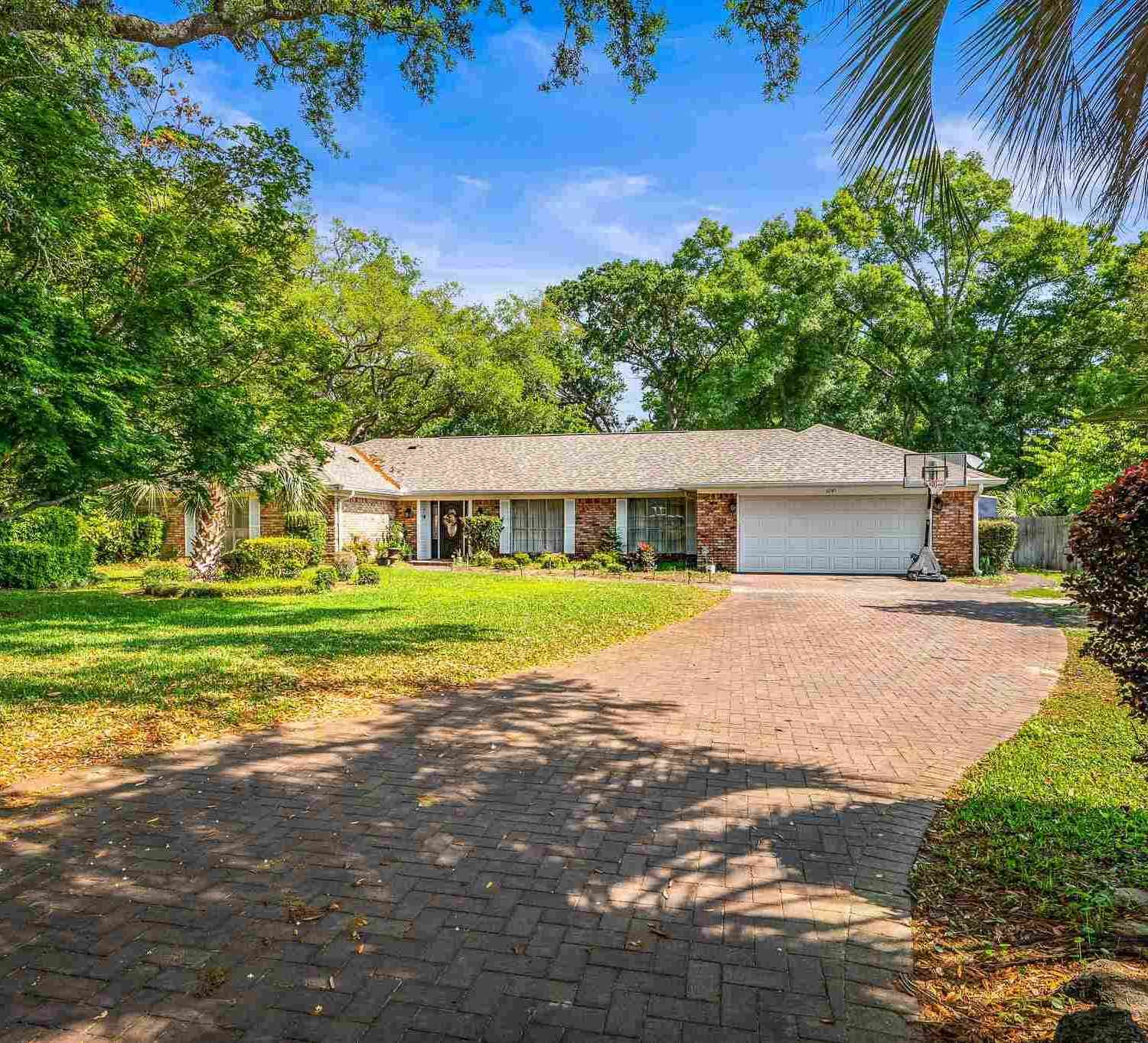 Homes For Sale - 6740 Bunker Hill Cir<br/> Pensacola, FL 32506