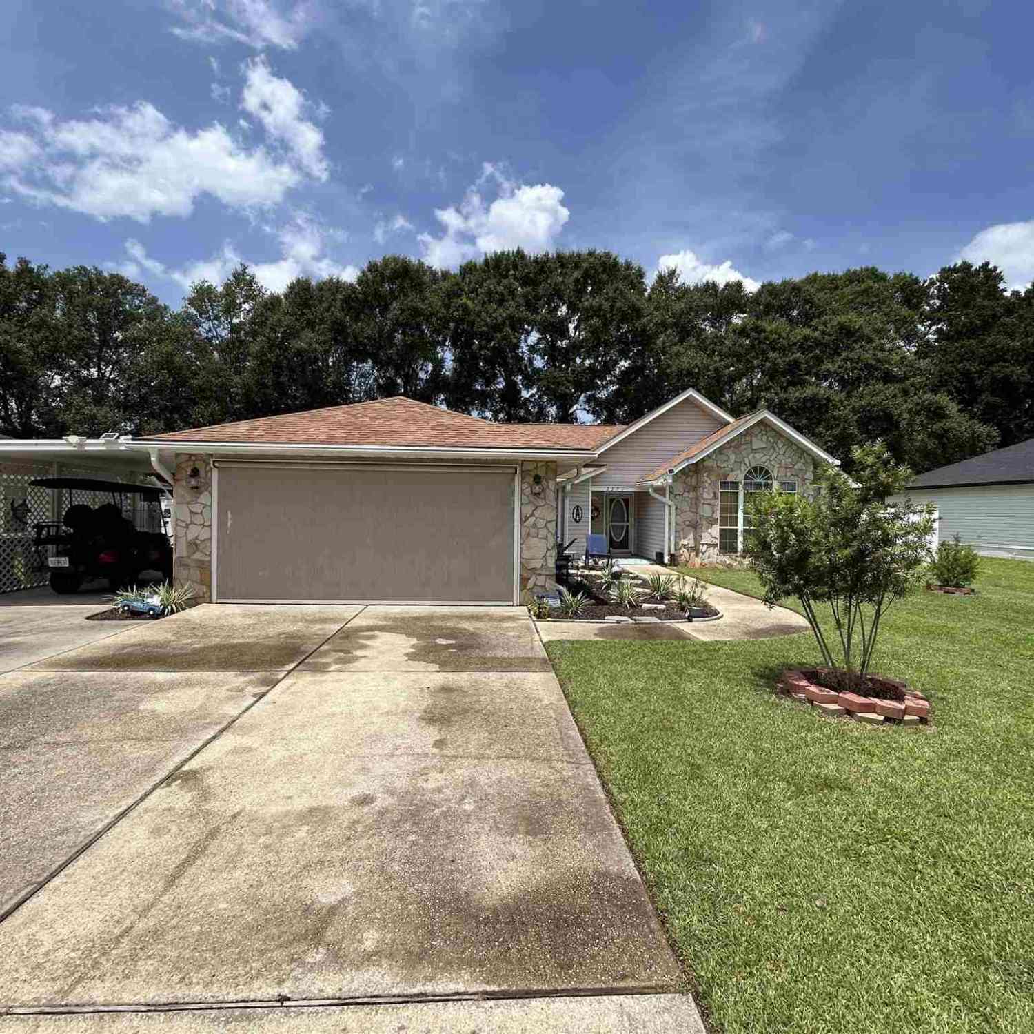 Homes For Sale - 2371 La Lar Ln<br/> Pensacola, FL 32534