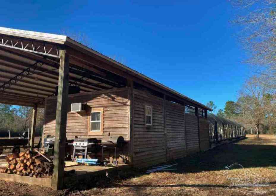 Homes For Sale - 6389 County Line Rd #B<br/> Baker, FL 32531