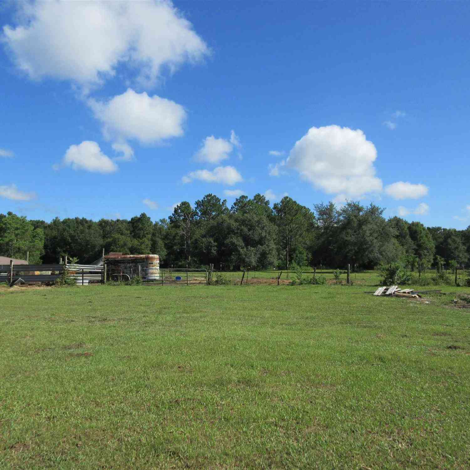 Vacant Land For Sale - 9456 A Hay Meadow Rd<br/> Milton, FL 32583