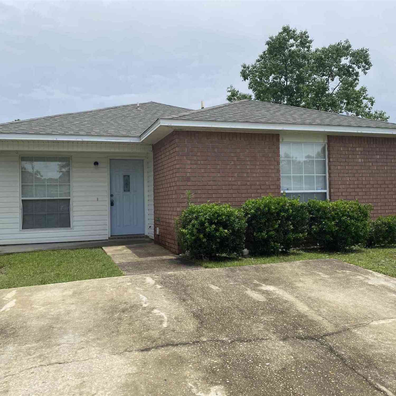 Homes For Rent - 504 Wood Crest Way<br/> Pensacola, FL 32506