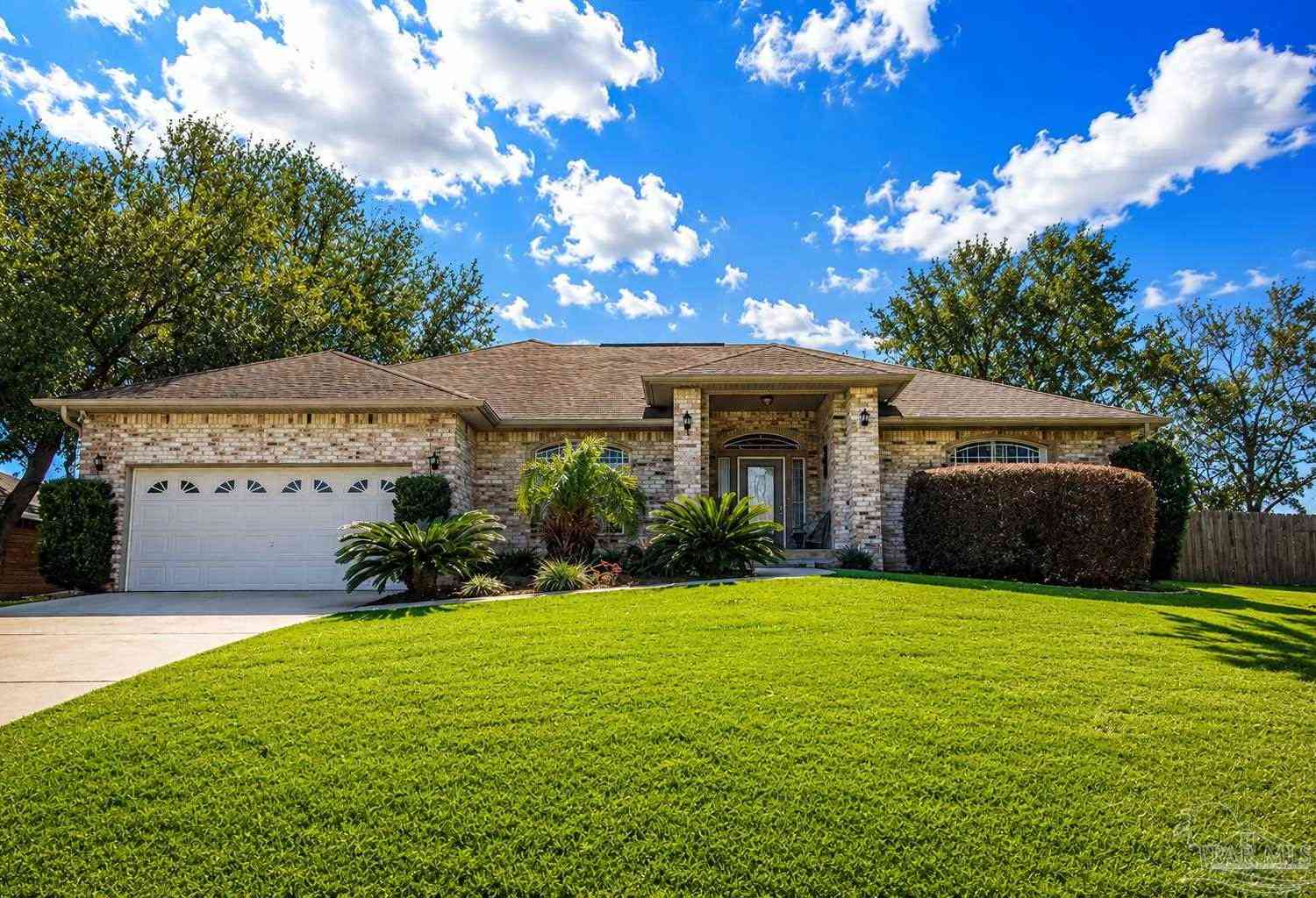 Homes For Sale - 3320 Indian Hills Dr<br/> Pace, FL 32571
