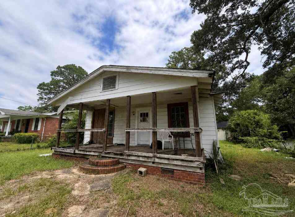 Homes For Sale - 1600 N 7th Ave<br/> Pensacola, FL 32503