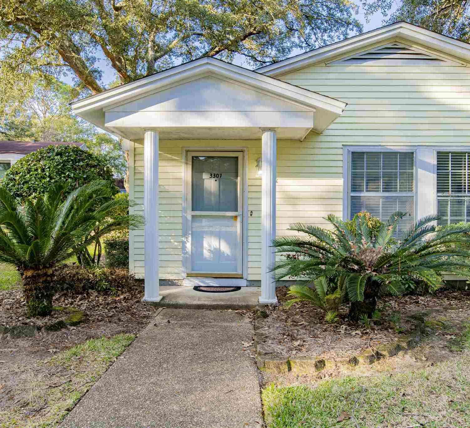 Homes For Rent - 3307 Kingswood Ct<br/> Pensacola, FL 32514
