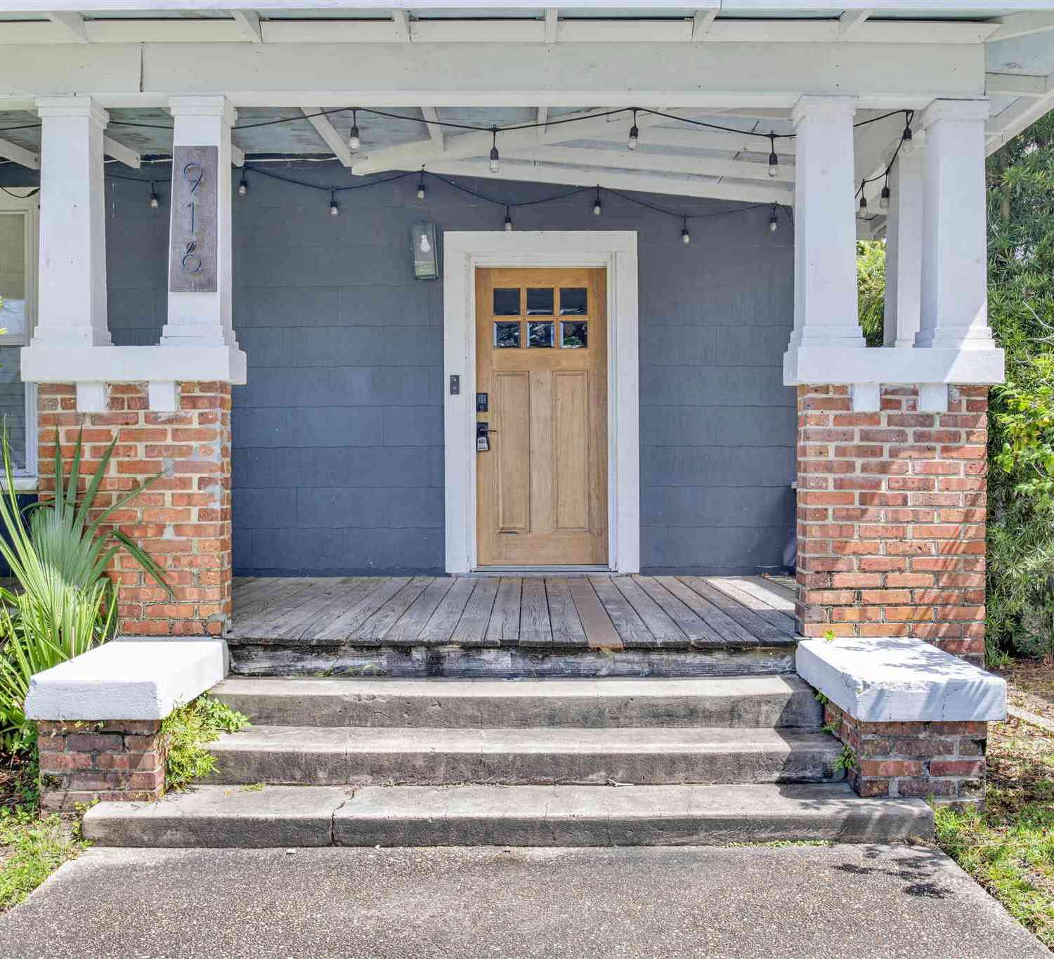 Homes For Rent - 916 E Gonzales St<br/> Pensacola, FL 32503
