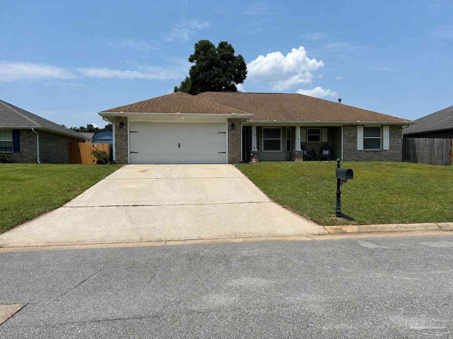Homes For Sale - 1938 Larkspur Cir<br/> Pensacola, FL 32534