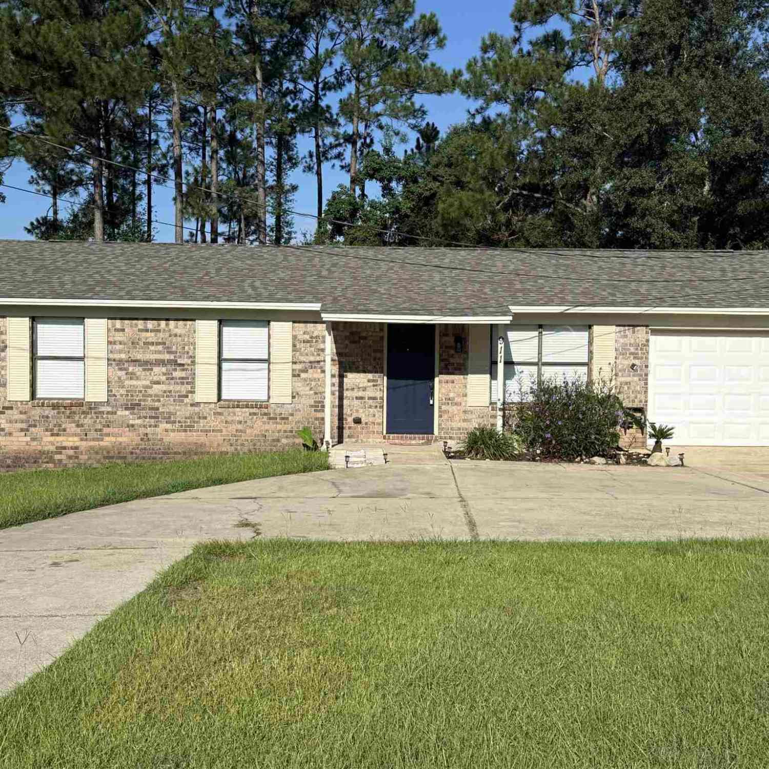 Homes For Sale - 911 Jacks Branch Rd<br/> Cantonment, FL 32533